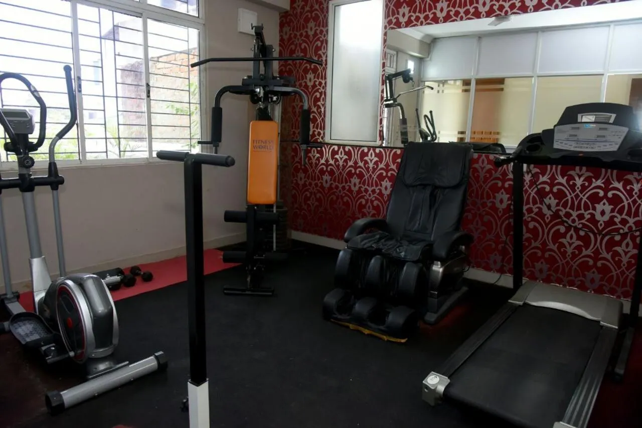 Fitness centre/facilities in Hotel Pearl International
