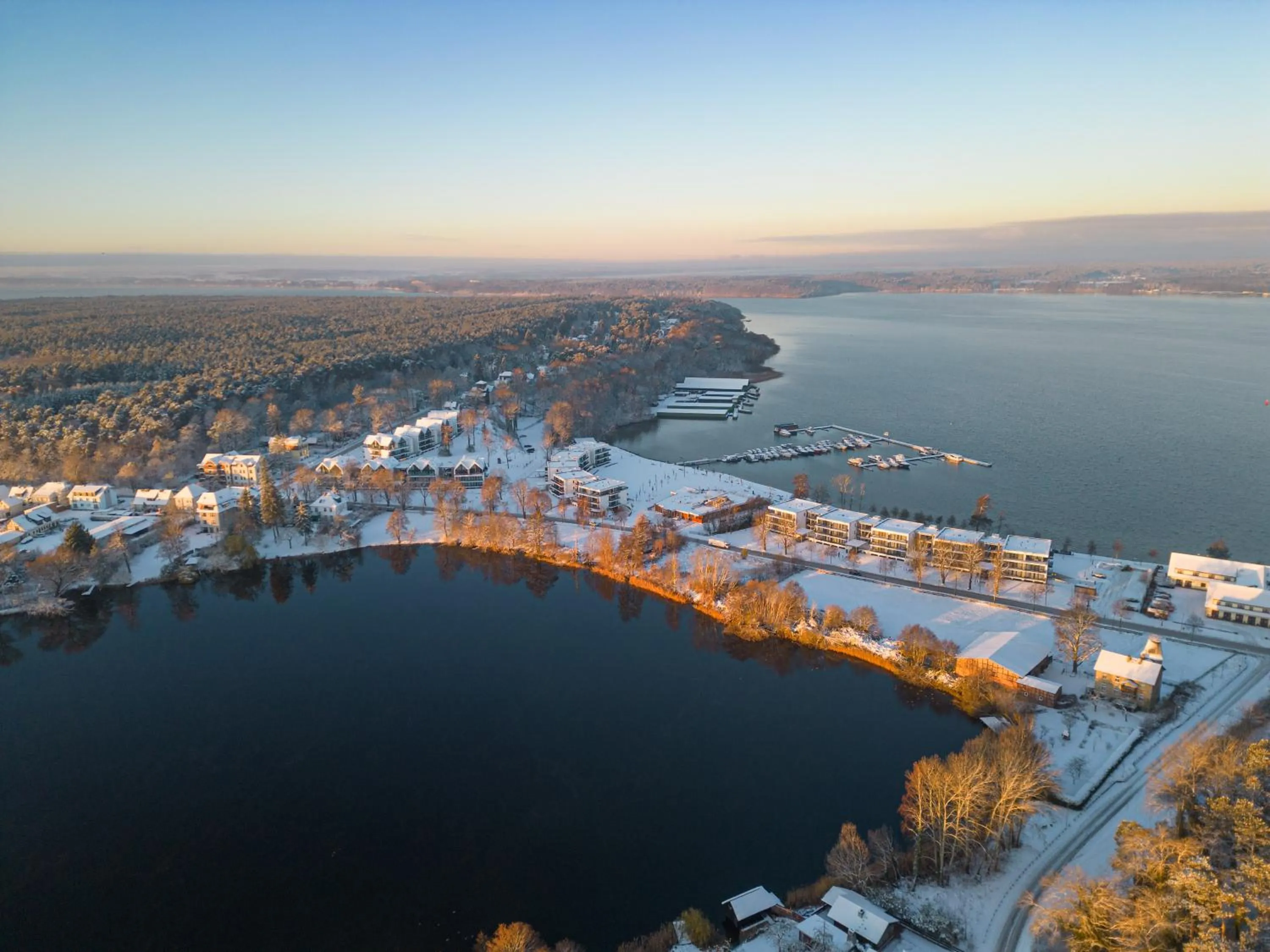 Property building in Maremüritz Yachthafen Resort