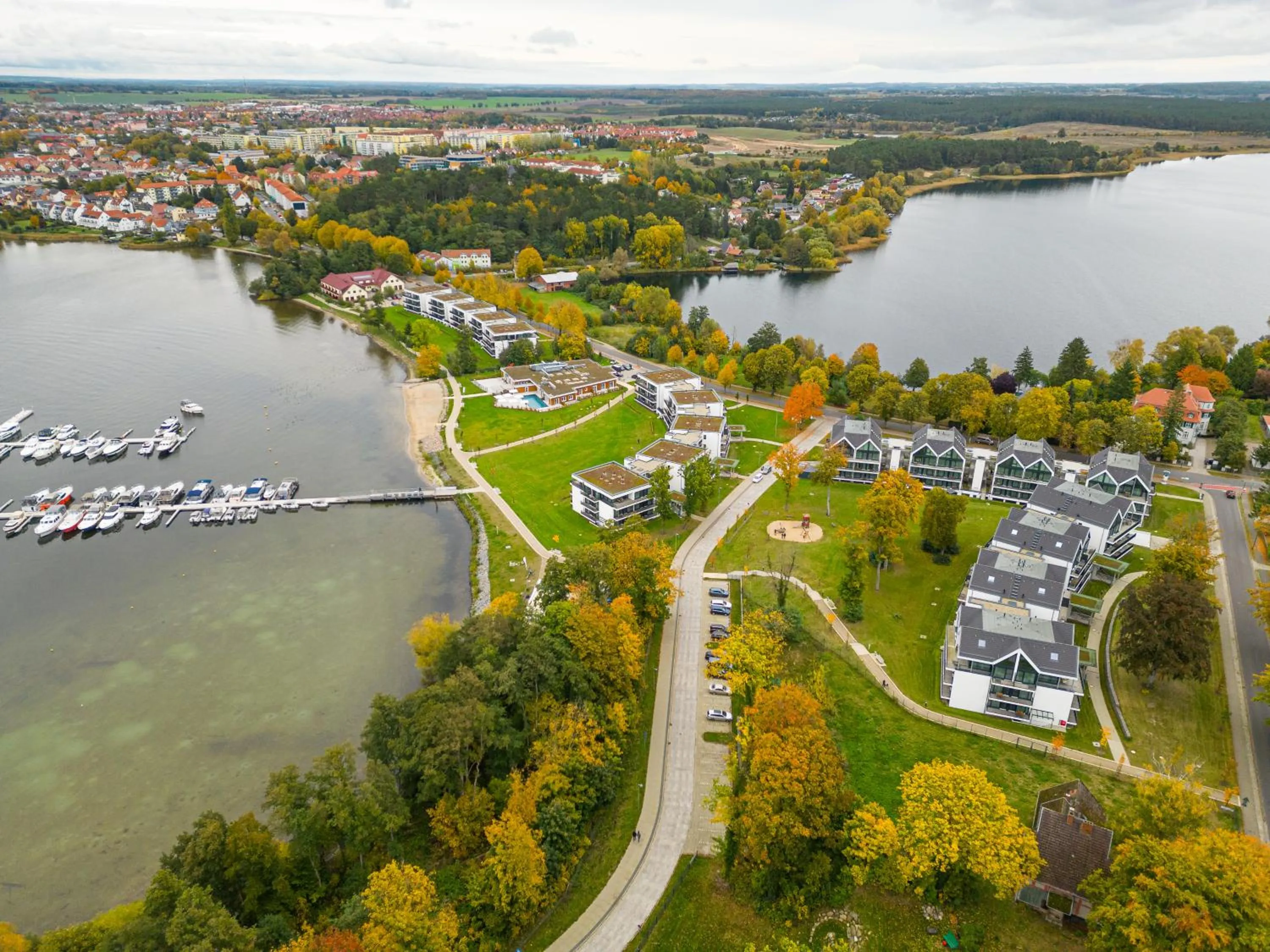 Property building in Maremüritz Yachthafen Resort