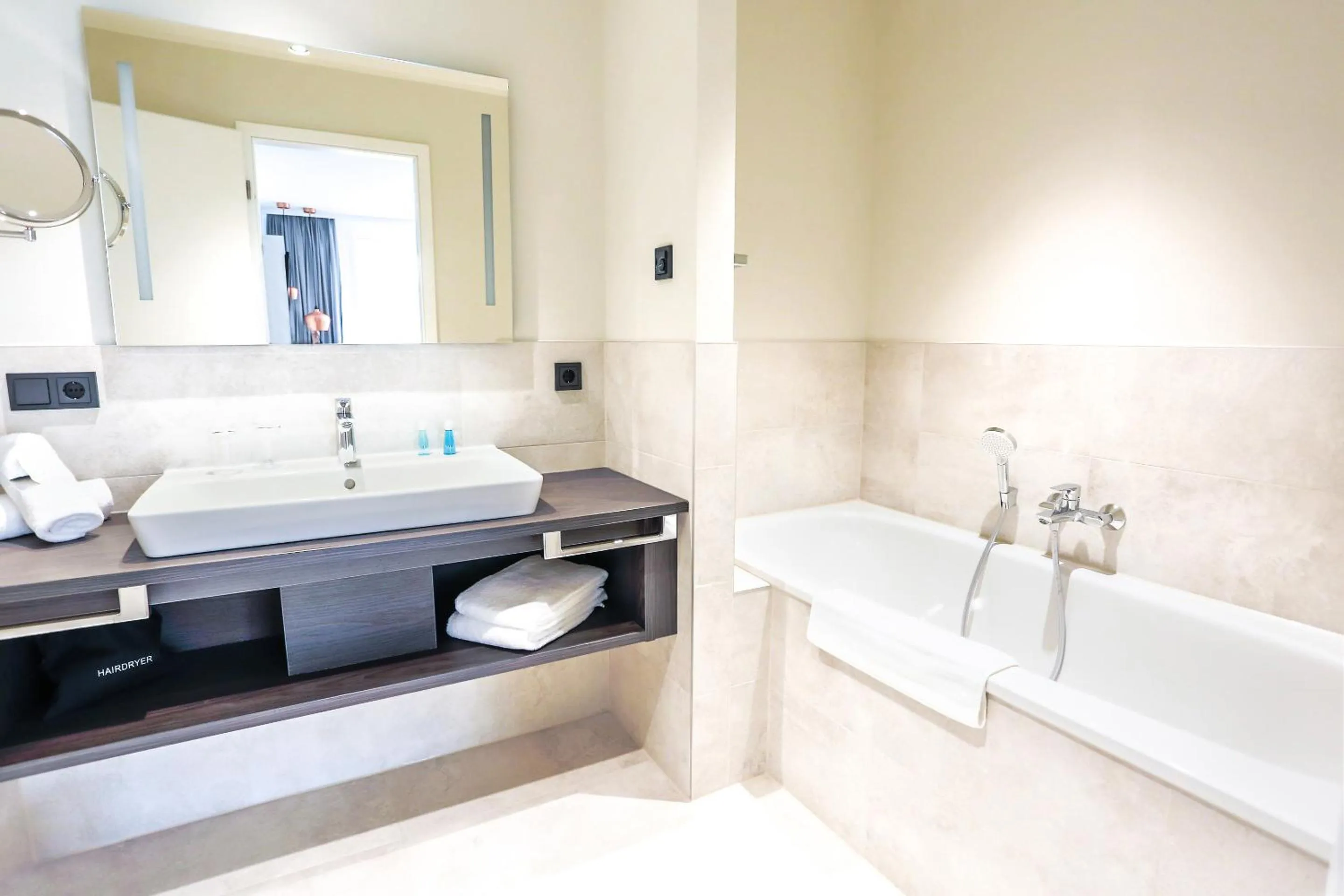 Shower in Maremüritz Yachthafen Resort