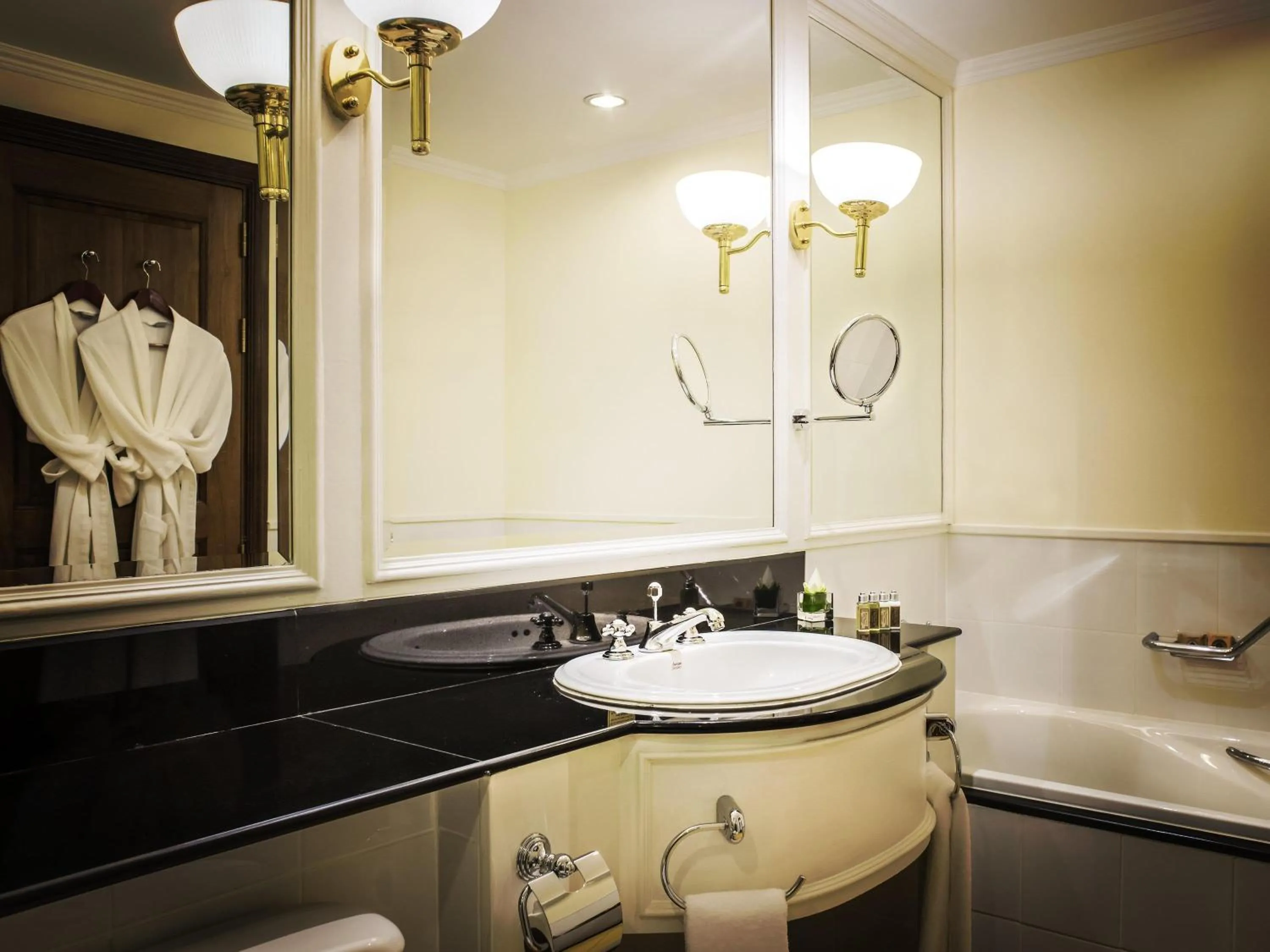 Bedroom in Sofitel Angkor Phokeethra Golf & Spa Resort