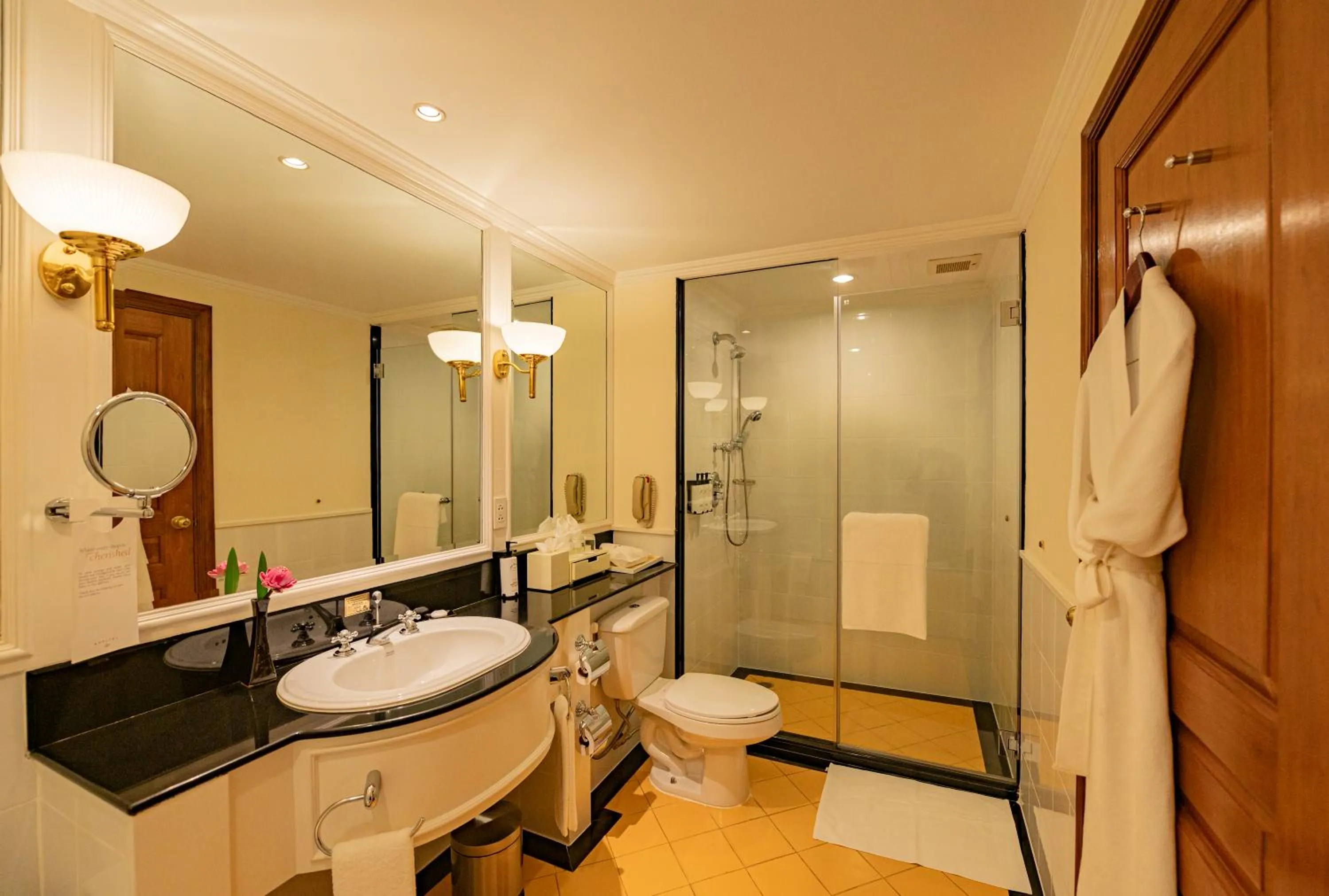 Shower in Sofitel Angkor Phokeethra Golf & Spa Resort