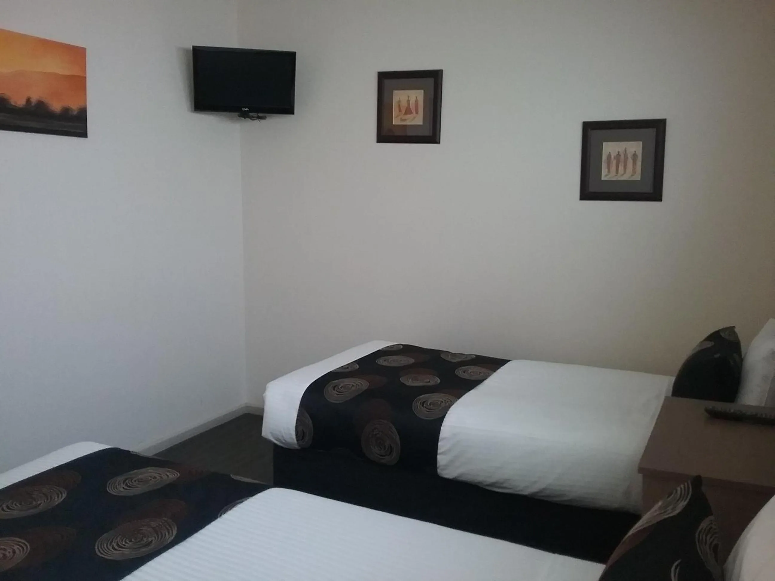 Bedroom, Bed in Werribee Park Motor Inn