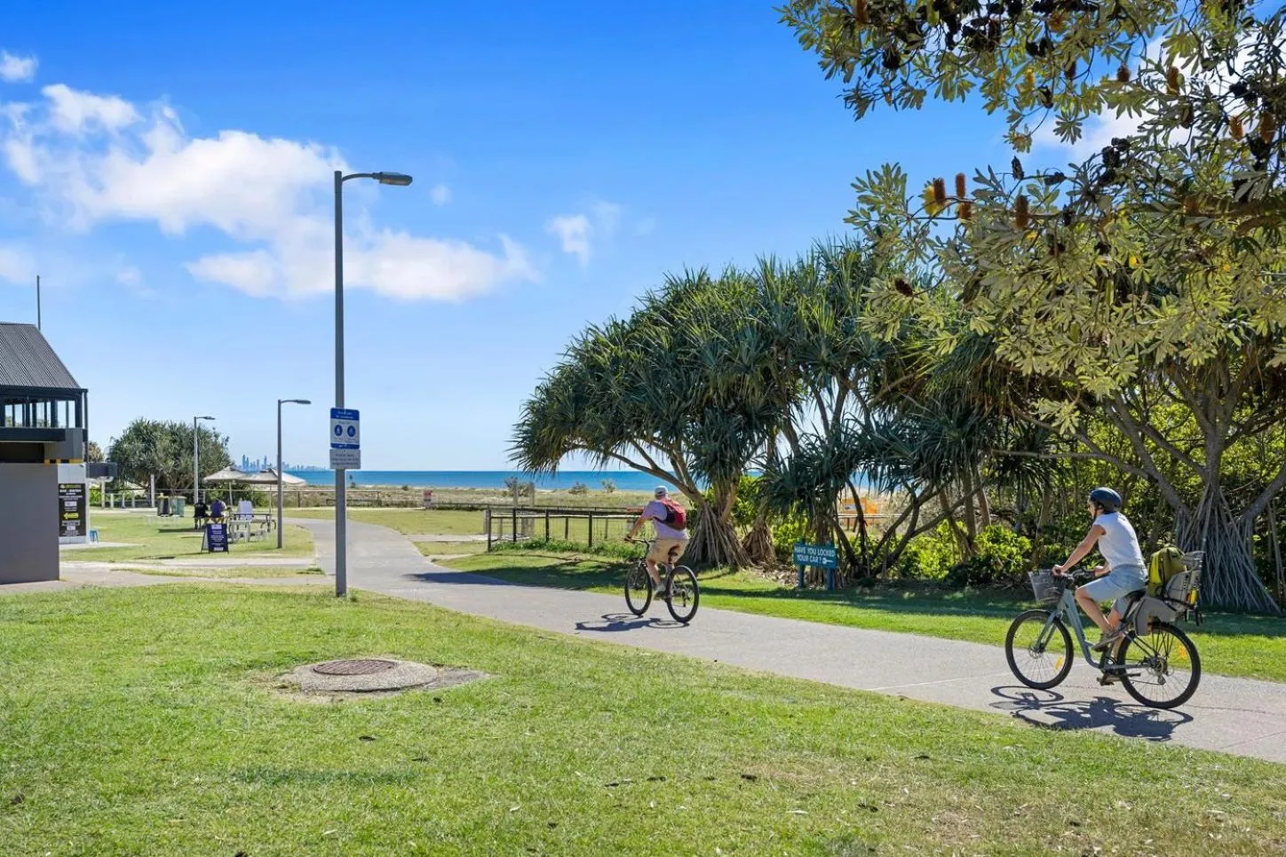 Beach in Bila Vista Kirra Beachside Apartments