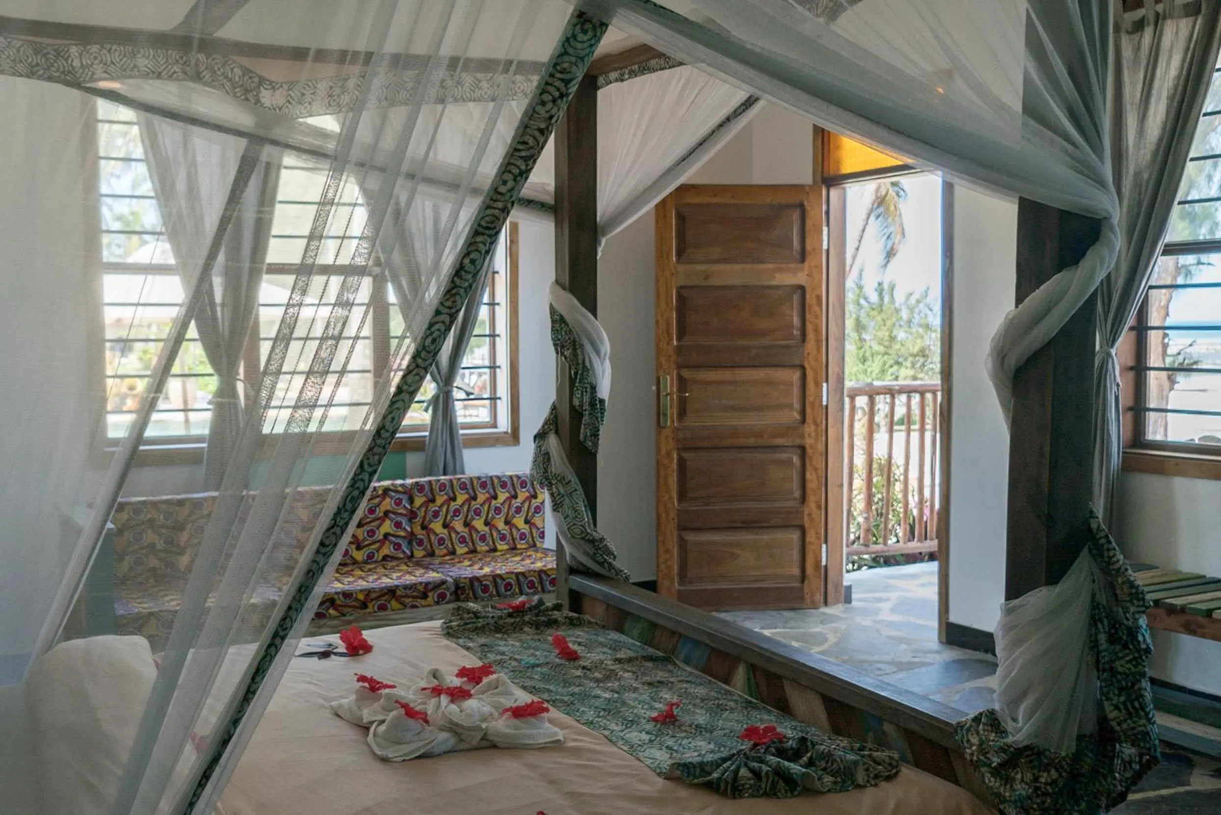 Facade/entrance, Bed in Zanzibar Bay Resort & Spa