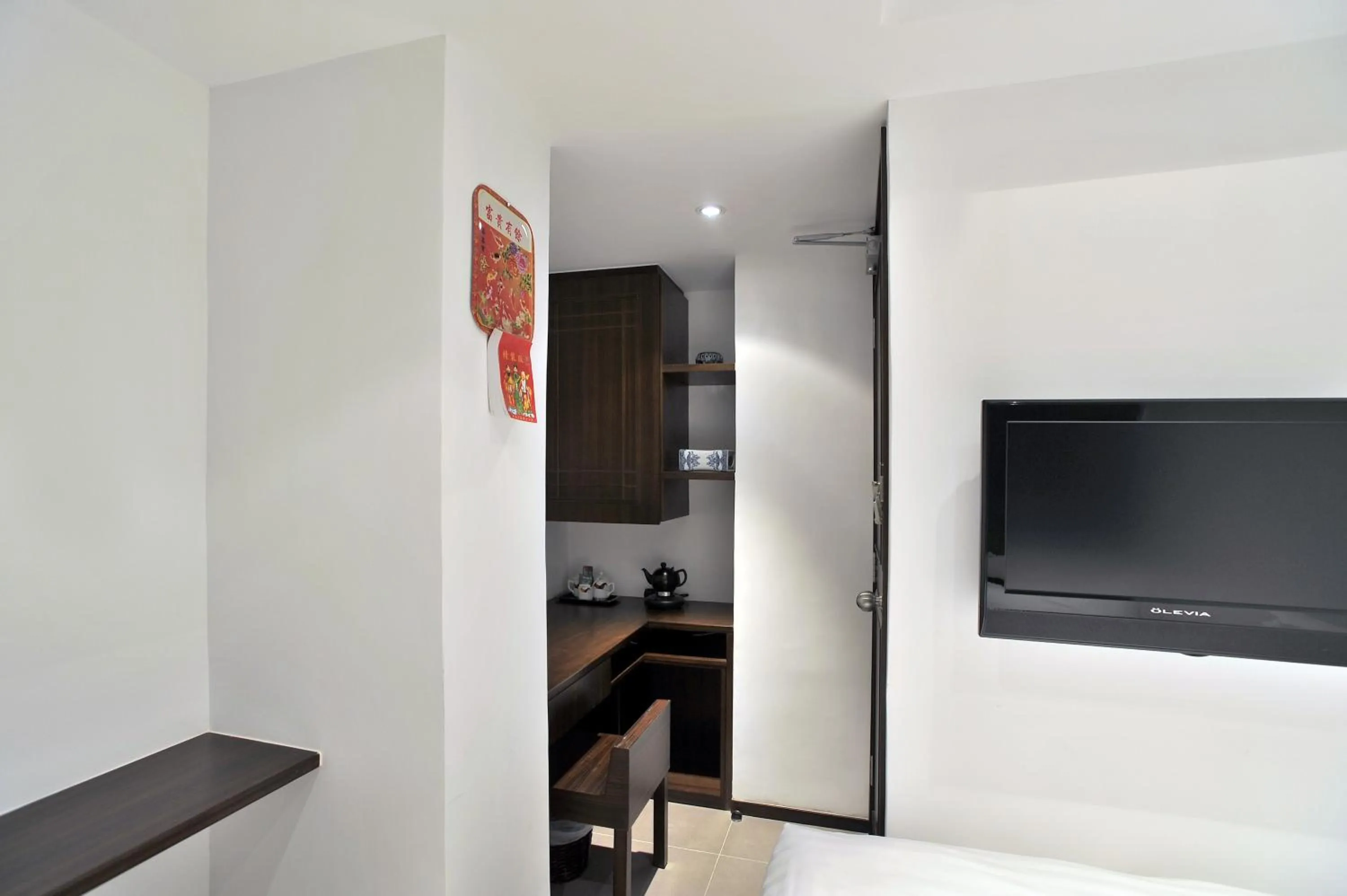 Photo of the whole room in Mingle by The Park