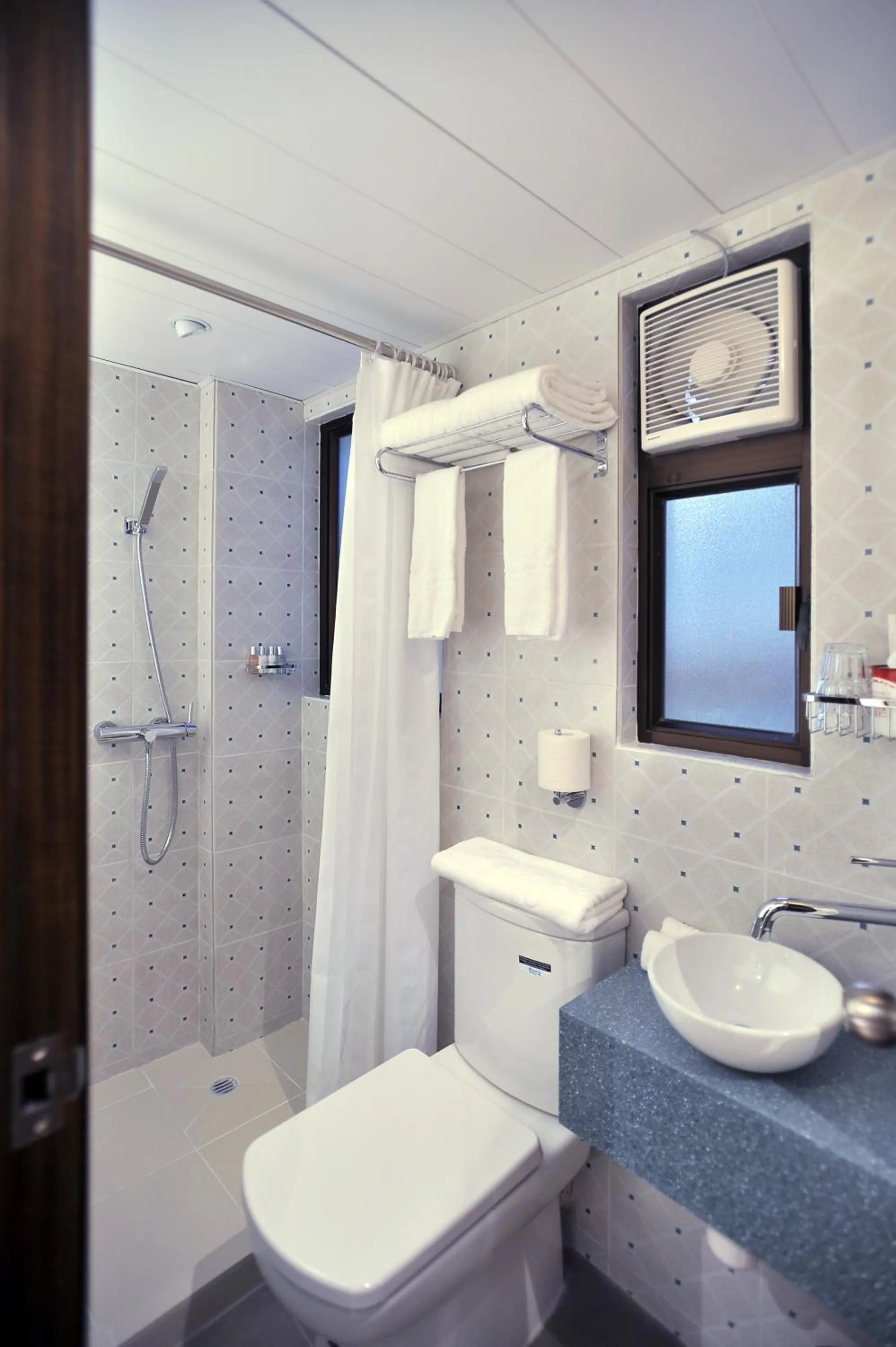 Bathroom in Mingle by The Park