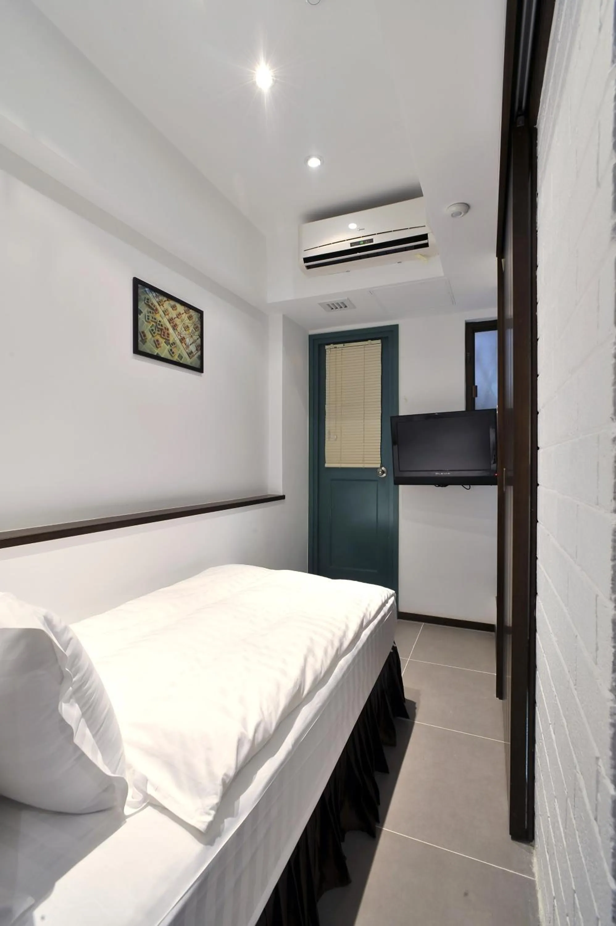 Photo of the whole room, Bed in Mingle by The Park