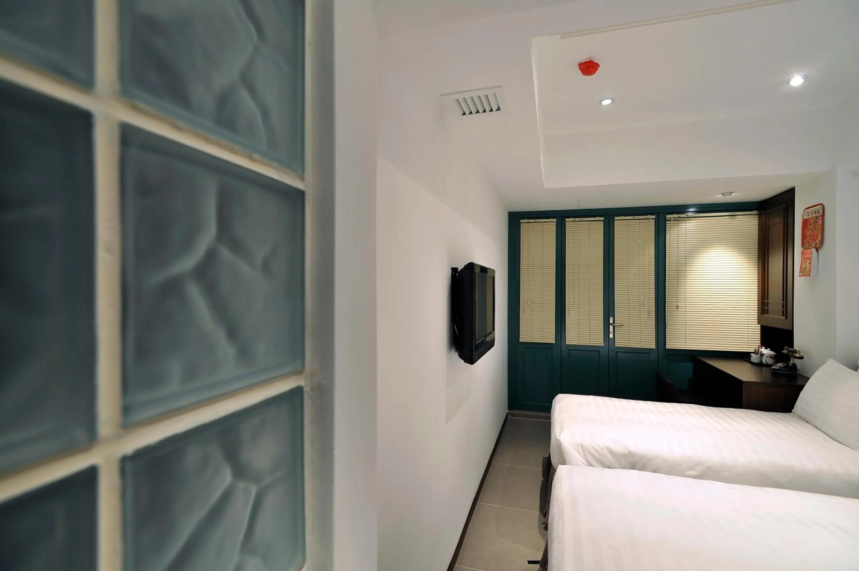 Bedroom, Bed in Mingle by The Park