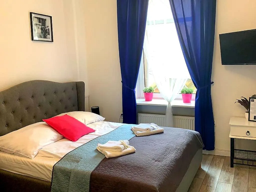 Photo of the whole room, Bed in Great Polonia Świdnica City Center