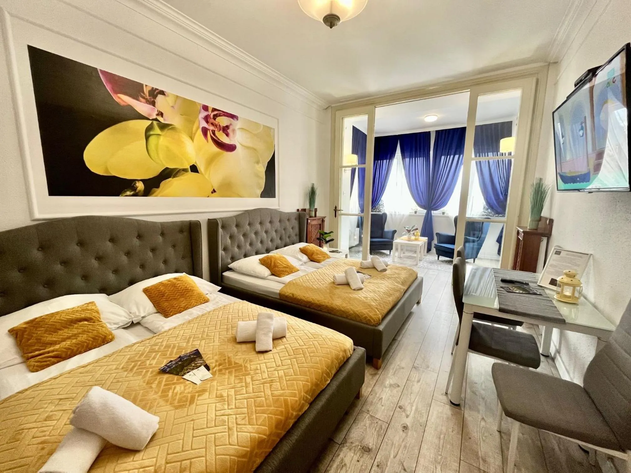 Photo of the whole room, Bed in Great Polonia Świdnica City Center