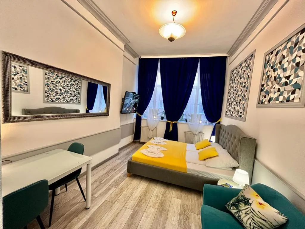 Photo of the whole room, Bed in Great Polonia Świdnica City Center