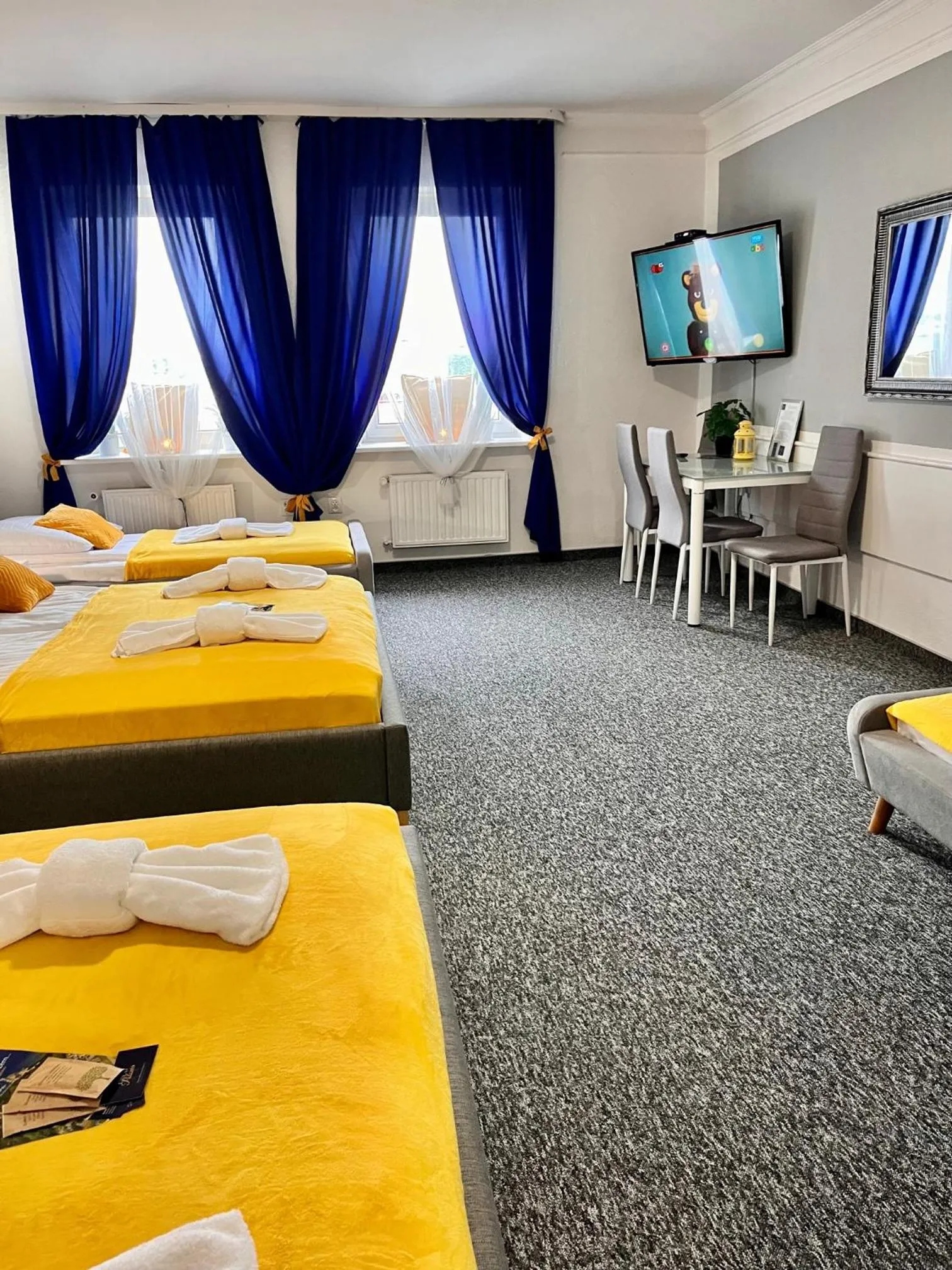 Photo of the whole room, Bed in Great Polonia Świdnica City Center