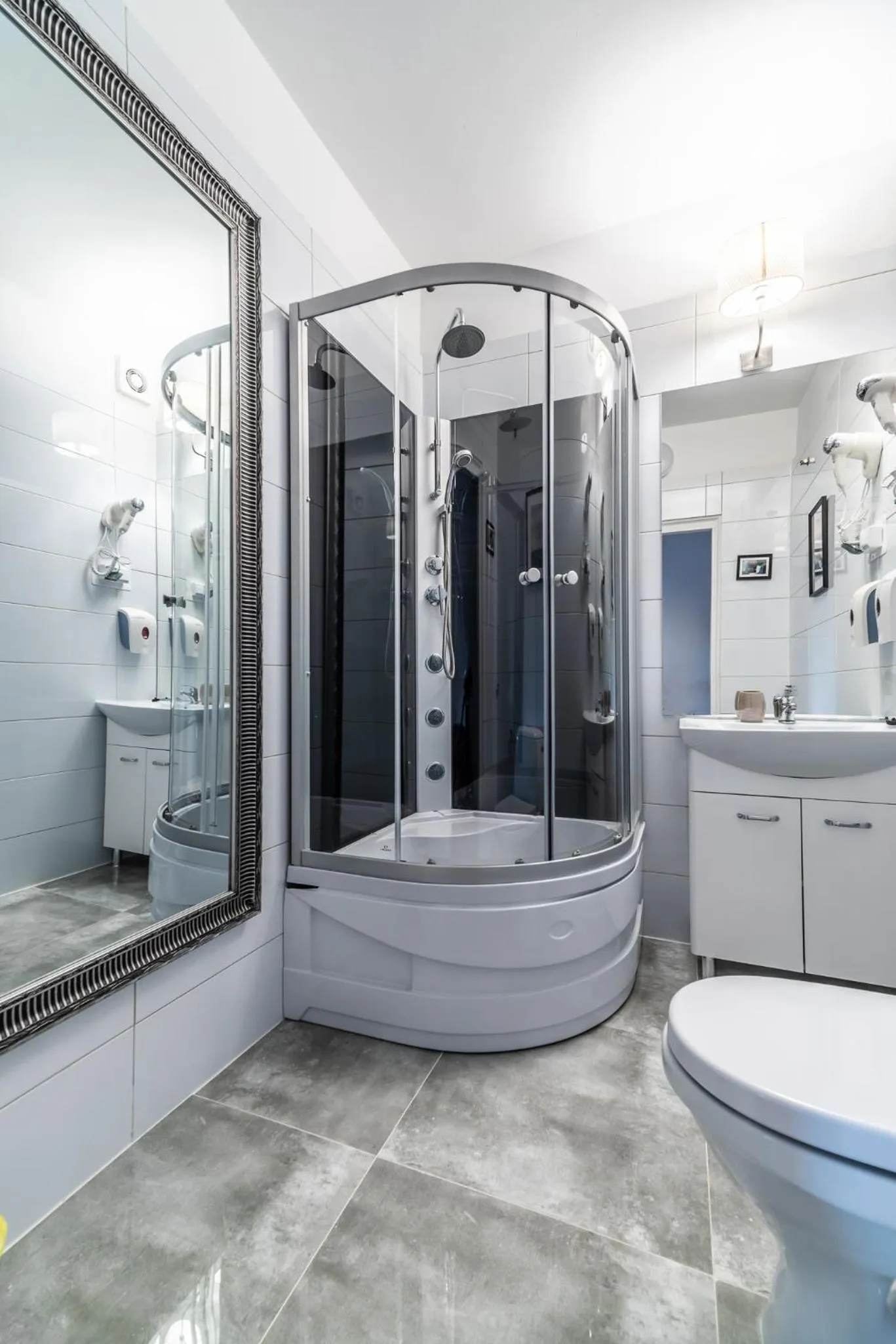 Toilet in Great Polonia Świdnica City Center