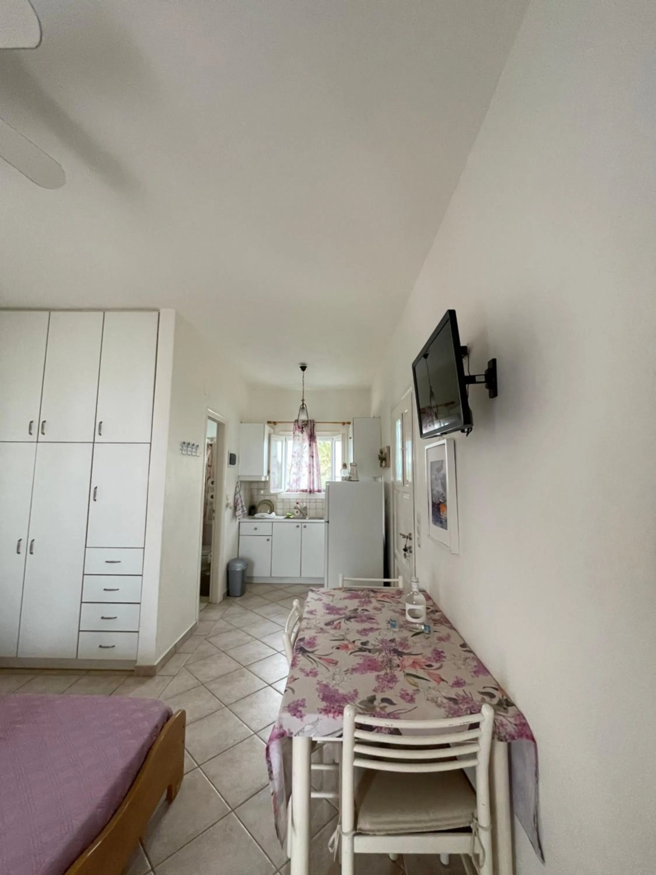 TV and multimedia in Villa Gelly's Studios