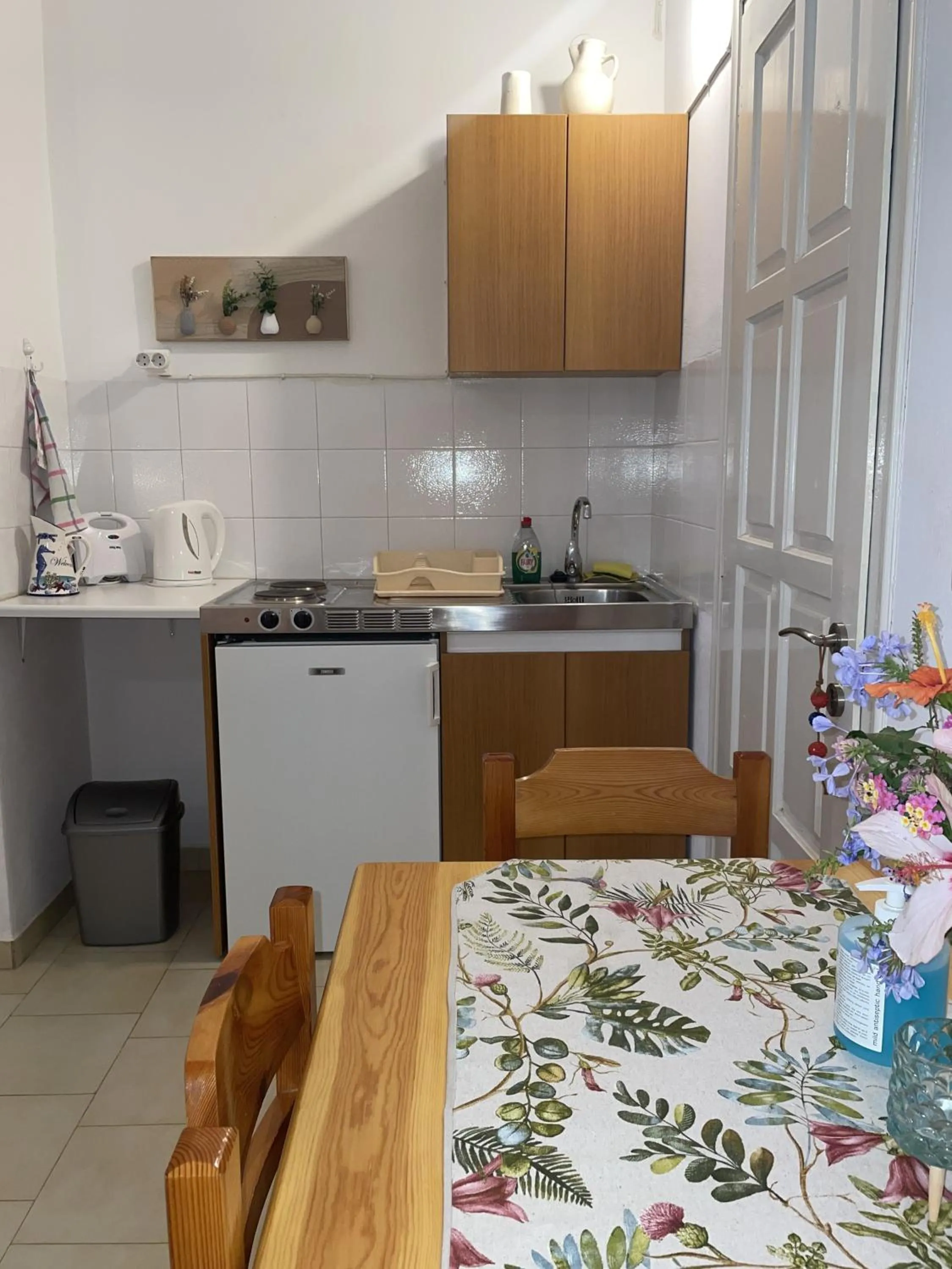 Kitchen or kitchenette in Villa Gelly's Studios