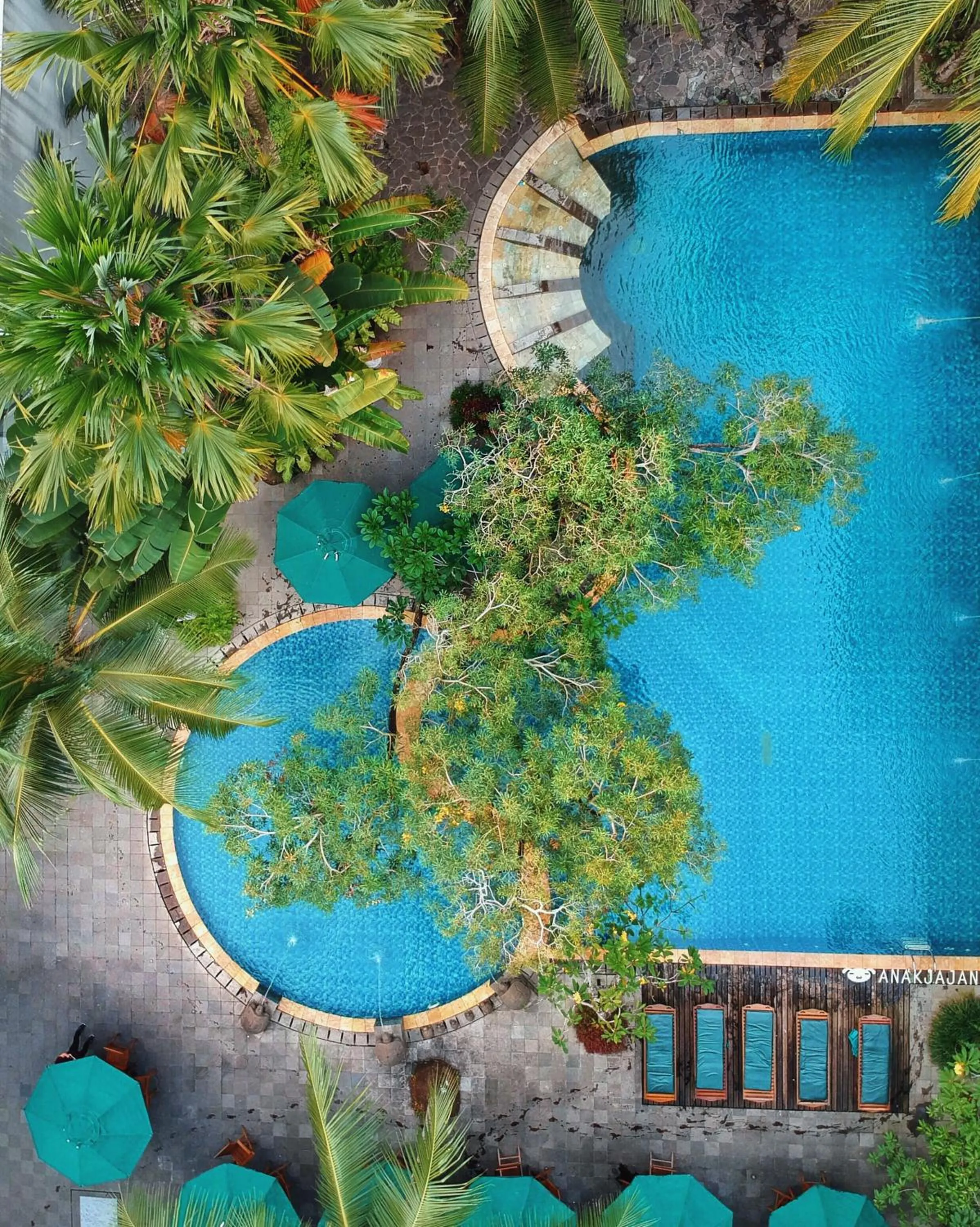 Swimming pool in Blue Sky Hotel Balikpapan