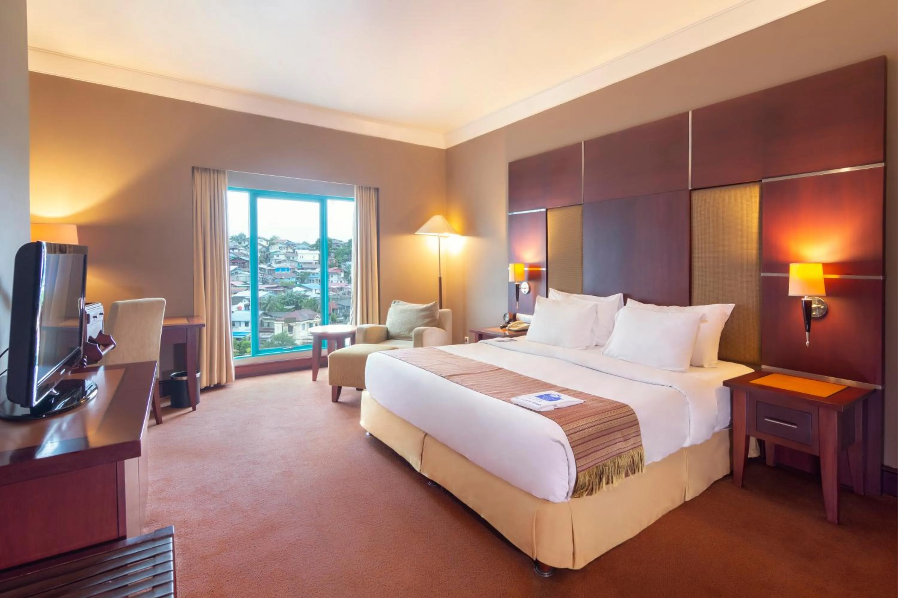 Bed in Blue Sky Hotel Balikpapan