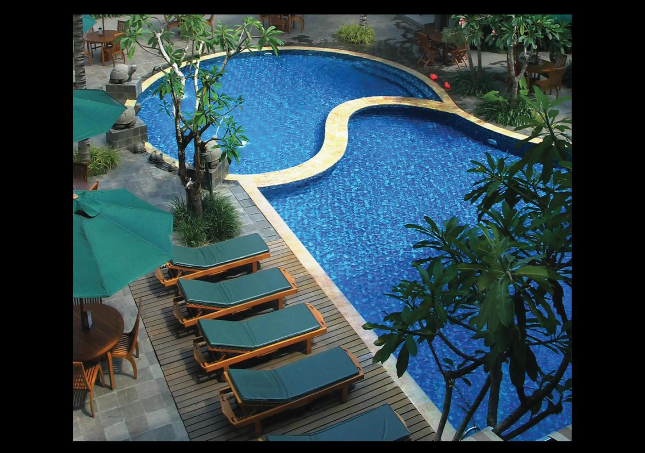 Swimming pool in Blue Sky Hotel Balikpapan