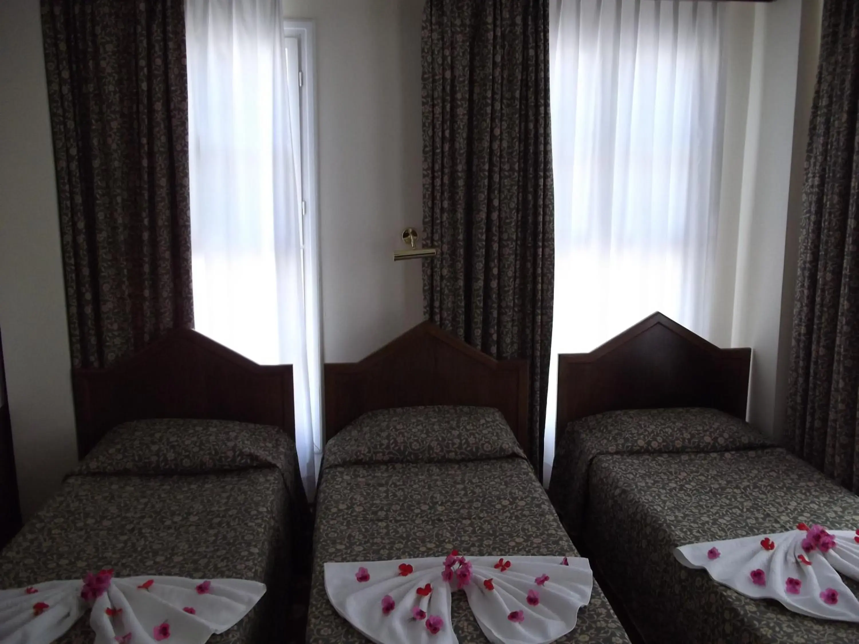 Triple Room in Antik Ridvan Hotel Triple Room in Antik Ridvan Hotel