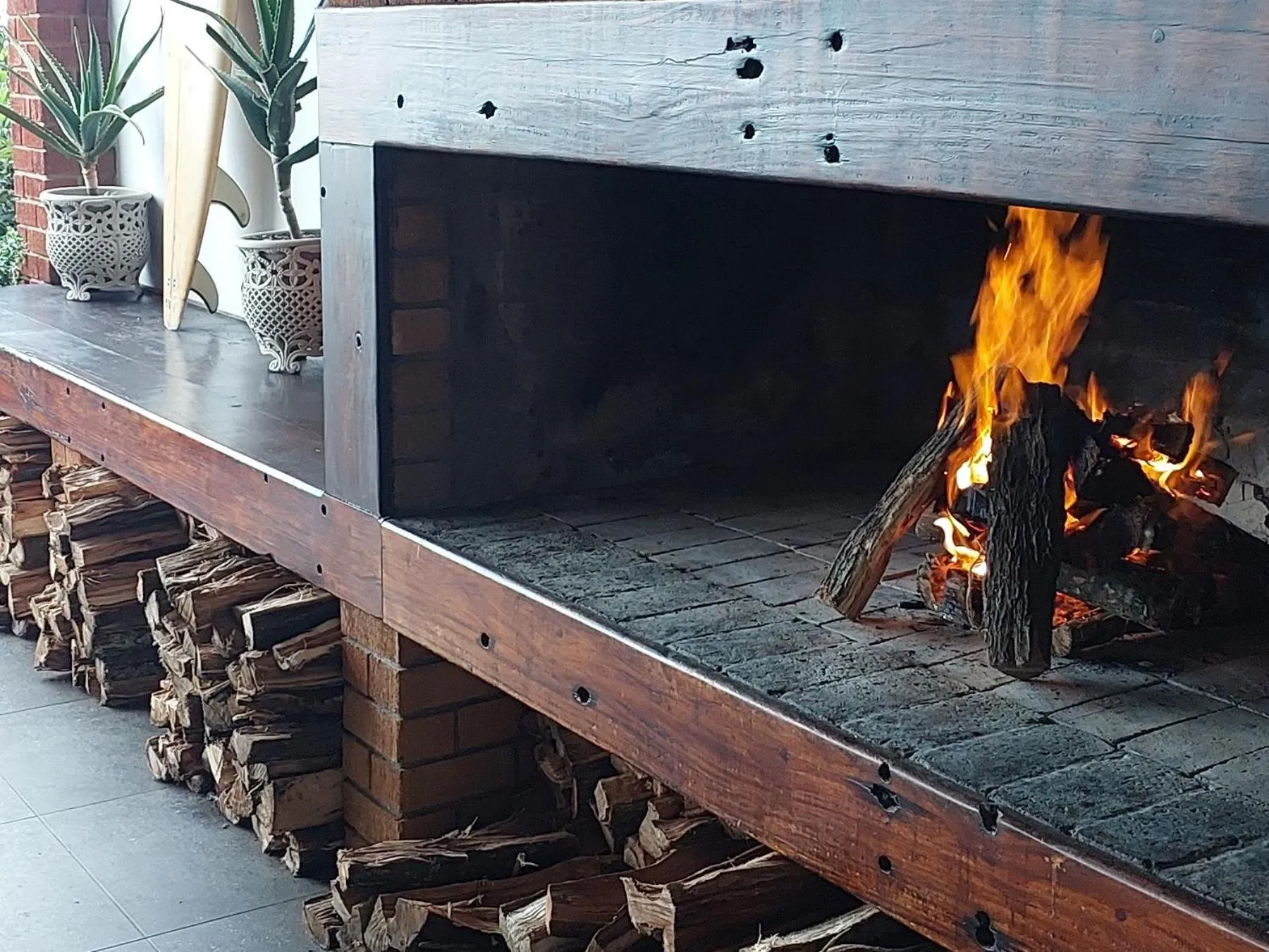 flat iron in Shaloha Guesthouse on Supertubes