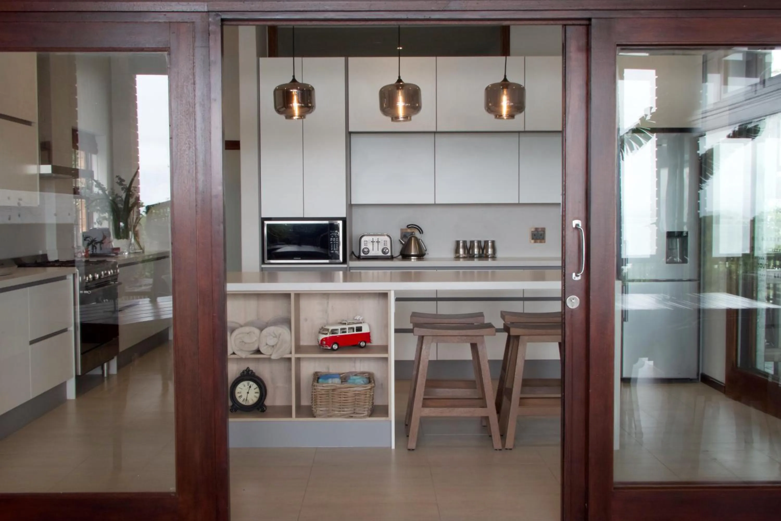 Kitchen or kitchenette in Shaloha Guesthouse on Supertubes