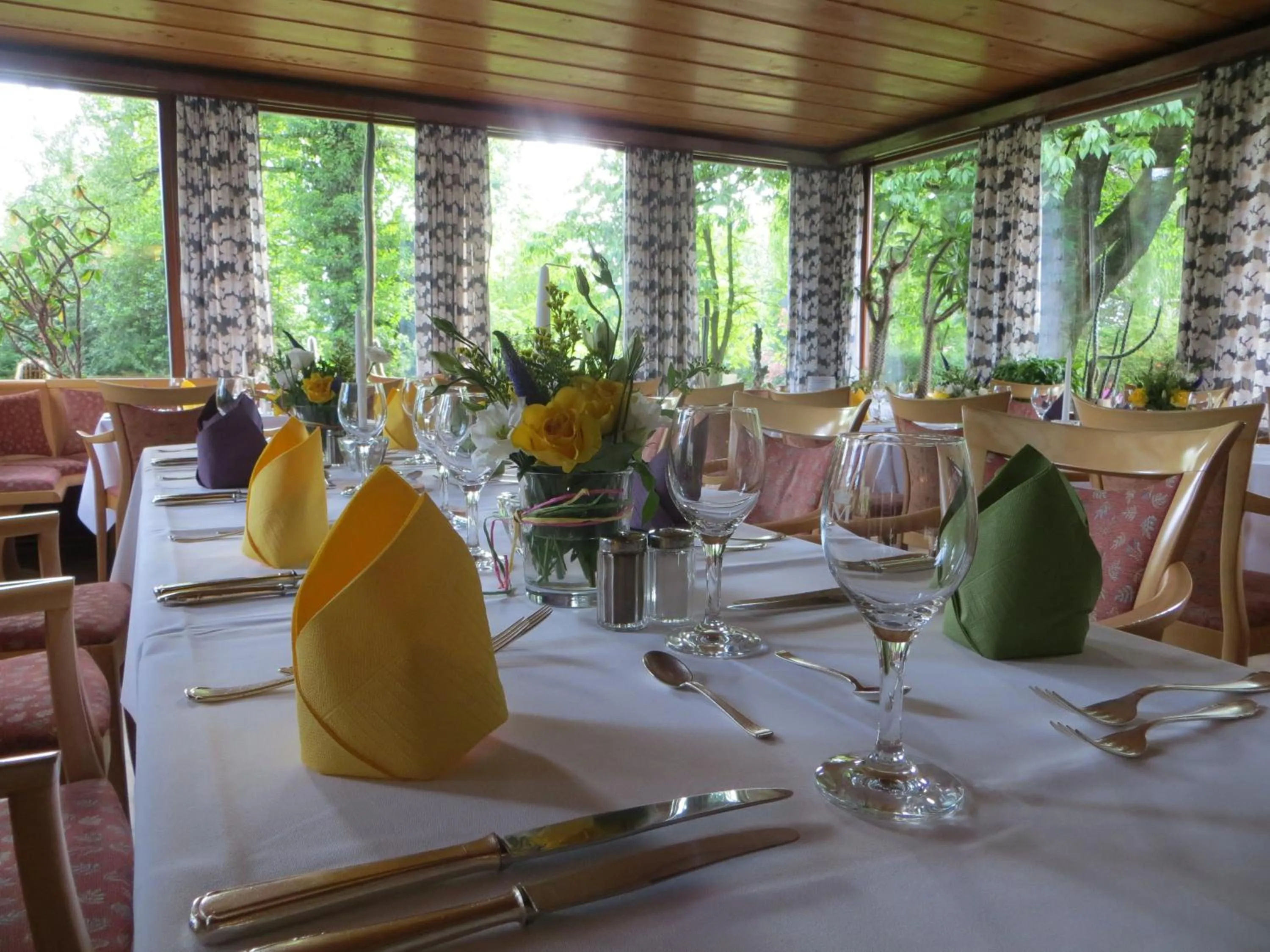 Restaurant/places to eat in Hotel-Café "Schauinsland"