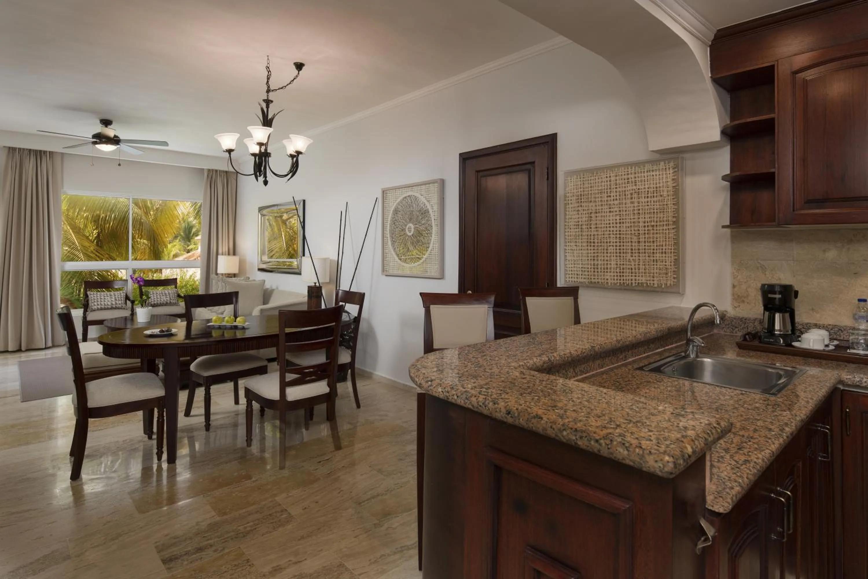 Kitchen or kitchenette in Meliá Caribe Beach Resort-All Inclusive