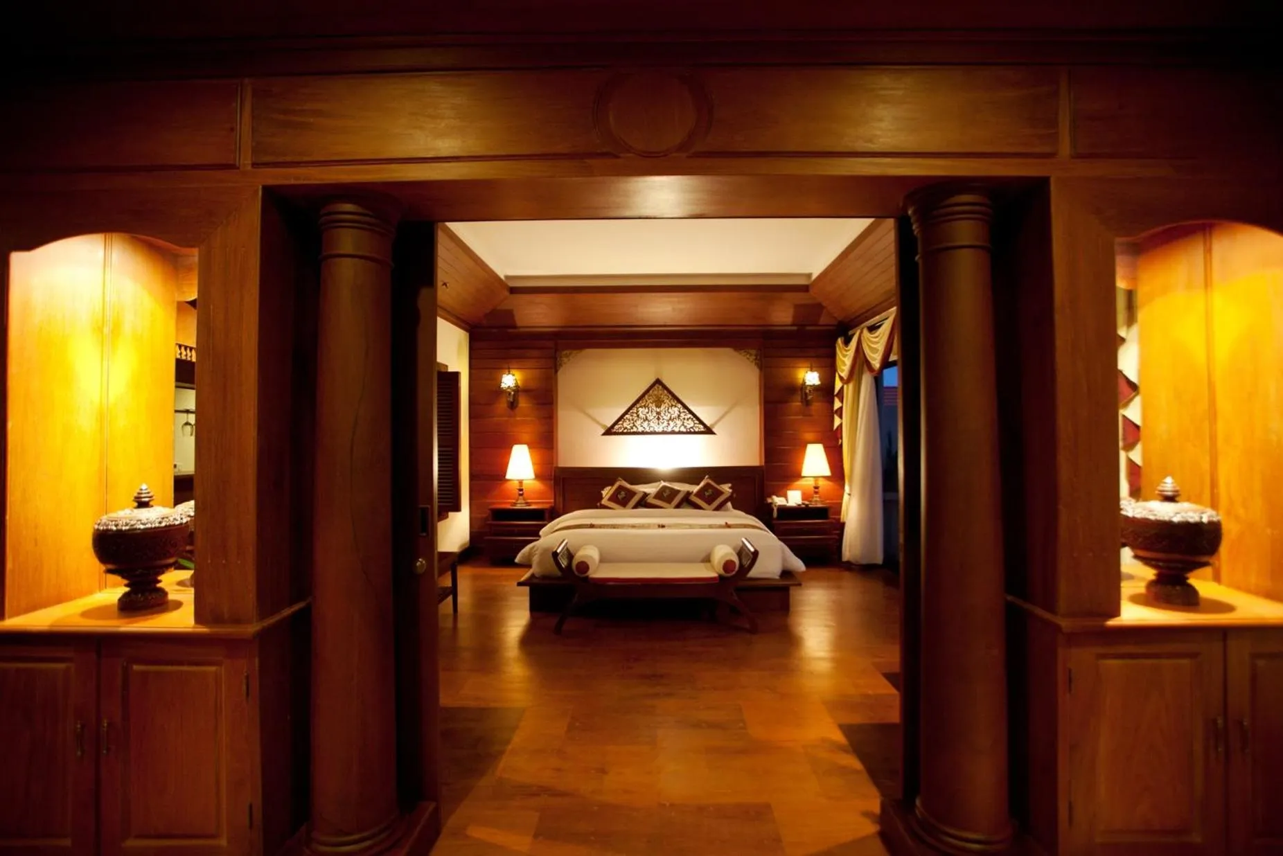 Bed in Borei Angkor Resort & Spa
