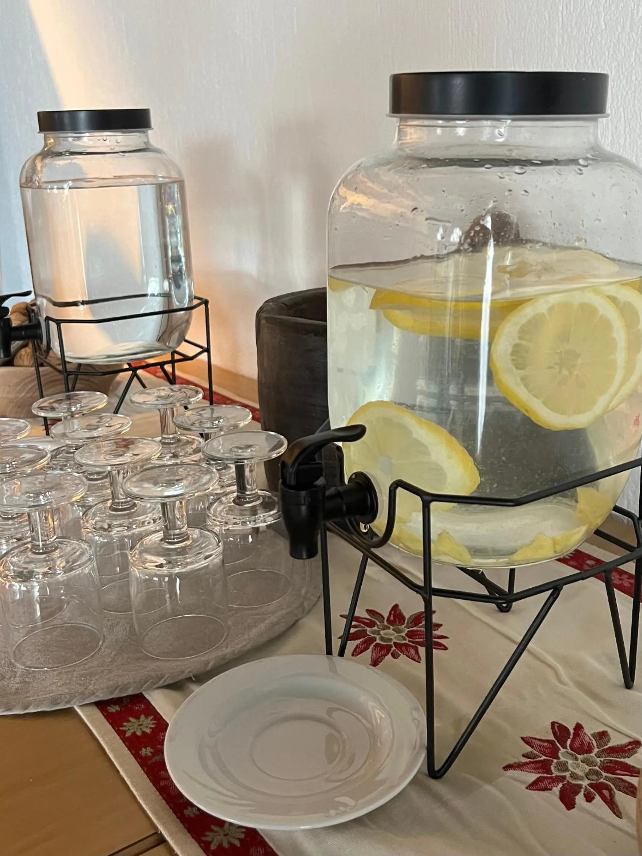 Food and drinks in La Roche Hotel Appartments