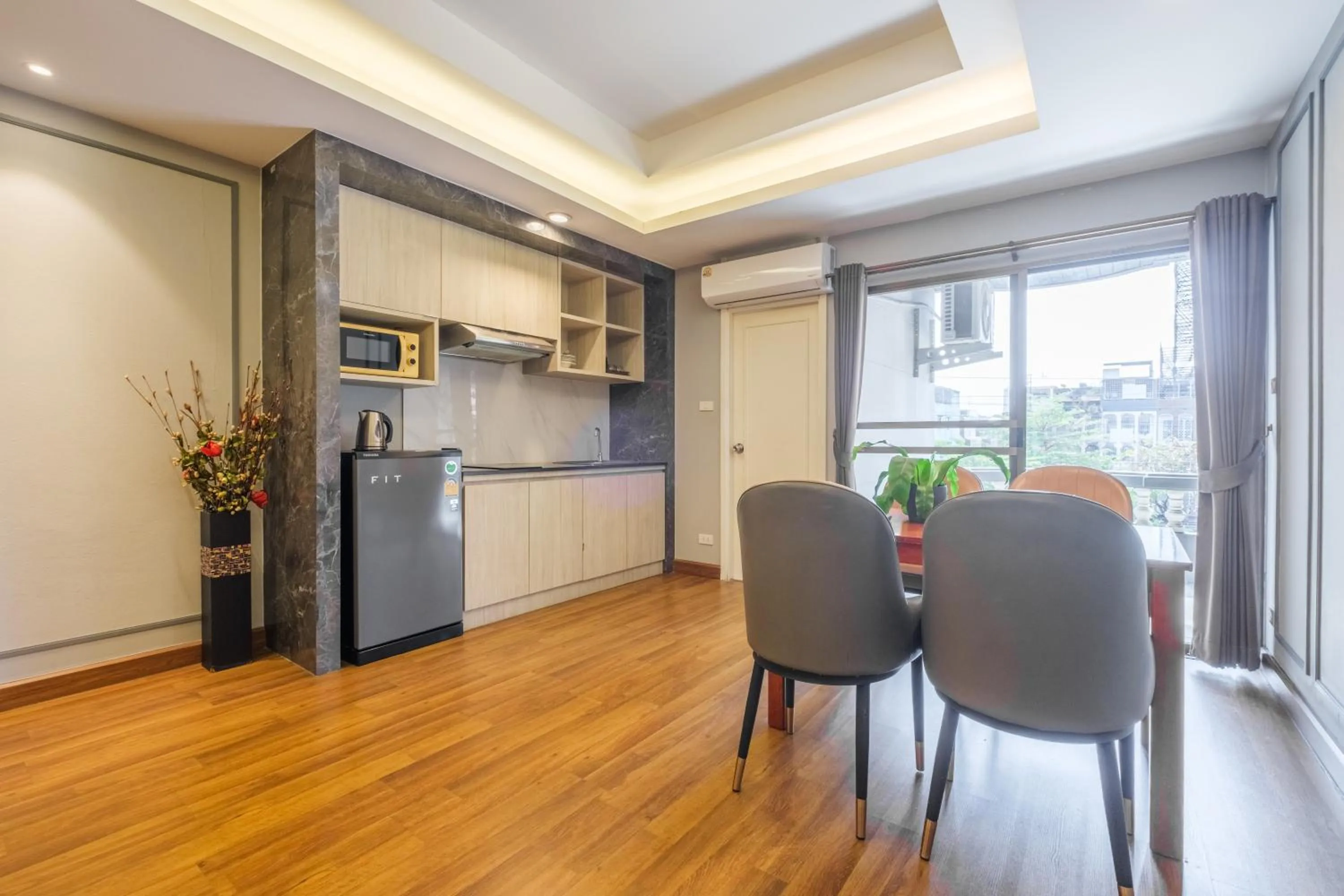 Kitchen or kitchenette in Boss Mansion