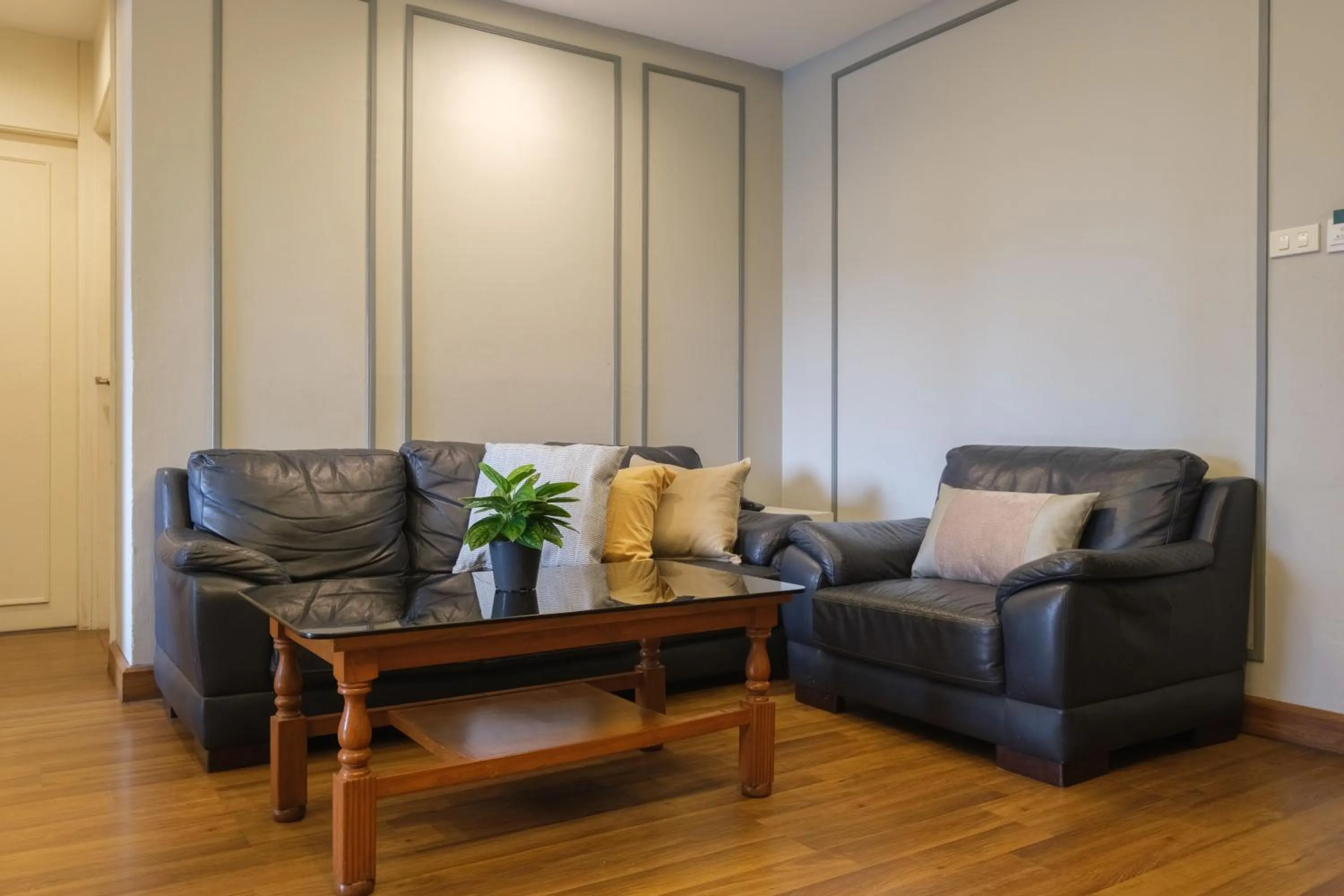 Living room in Boss Mansion