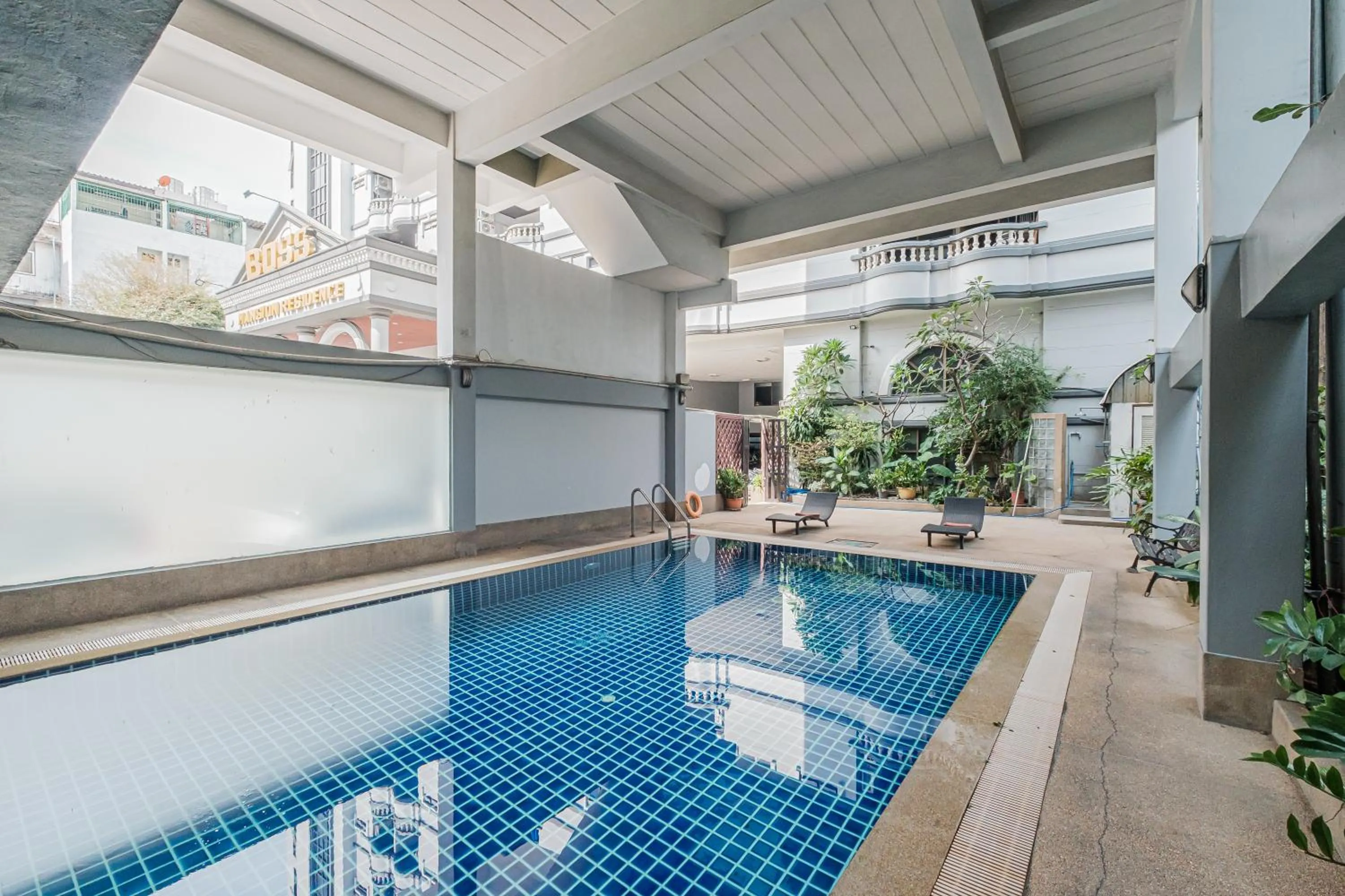 Pool view in Boss Mansion