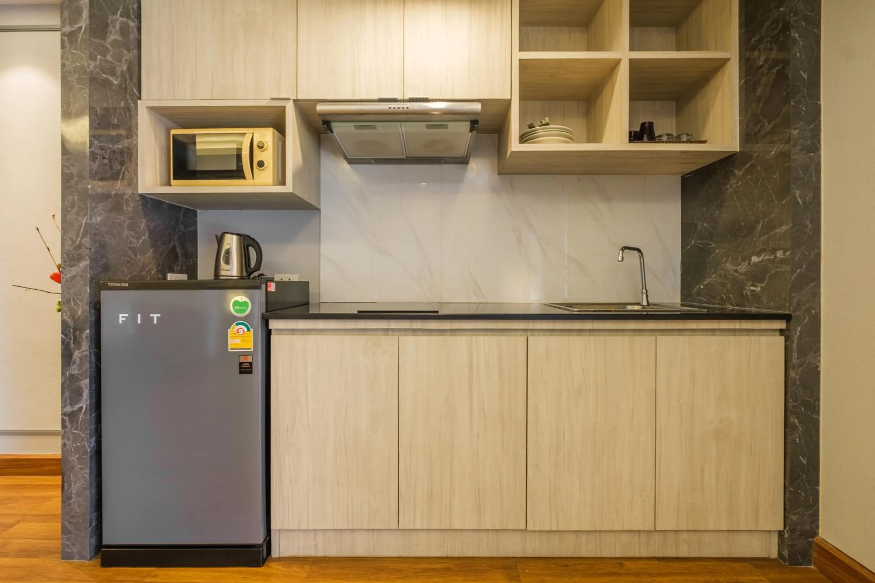 Coffee/tea facilities in Boss Mansion