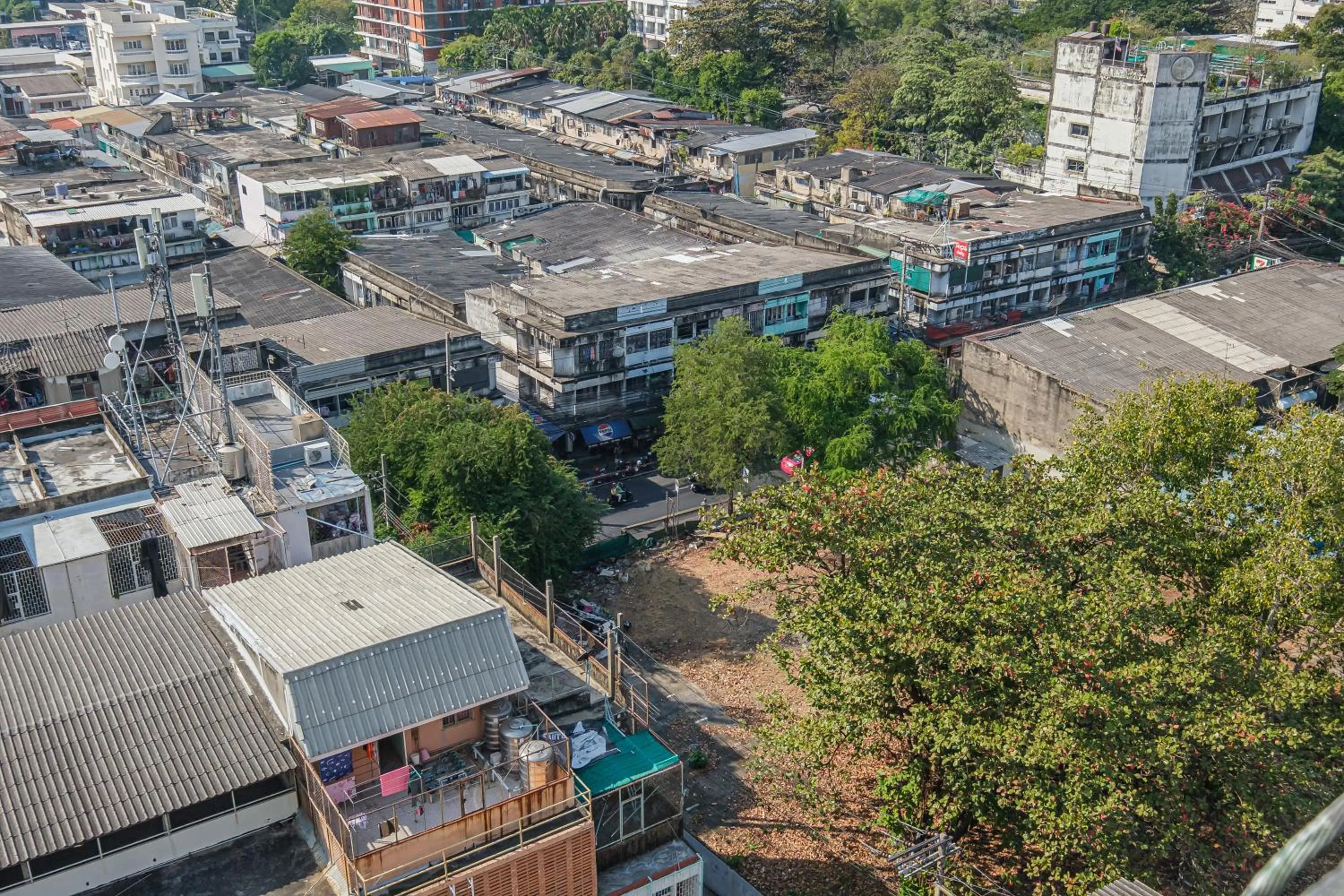 Neighbourhood in Boss Mansion