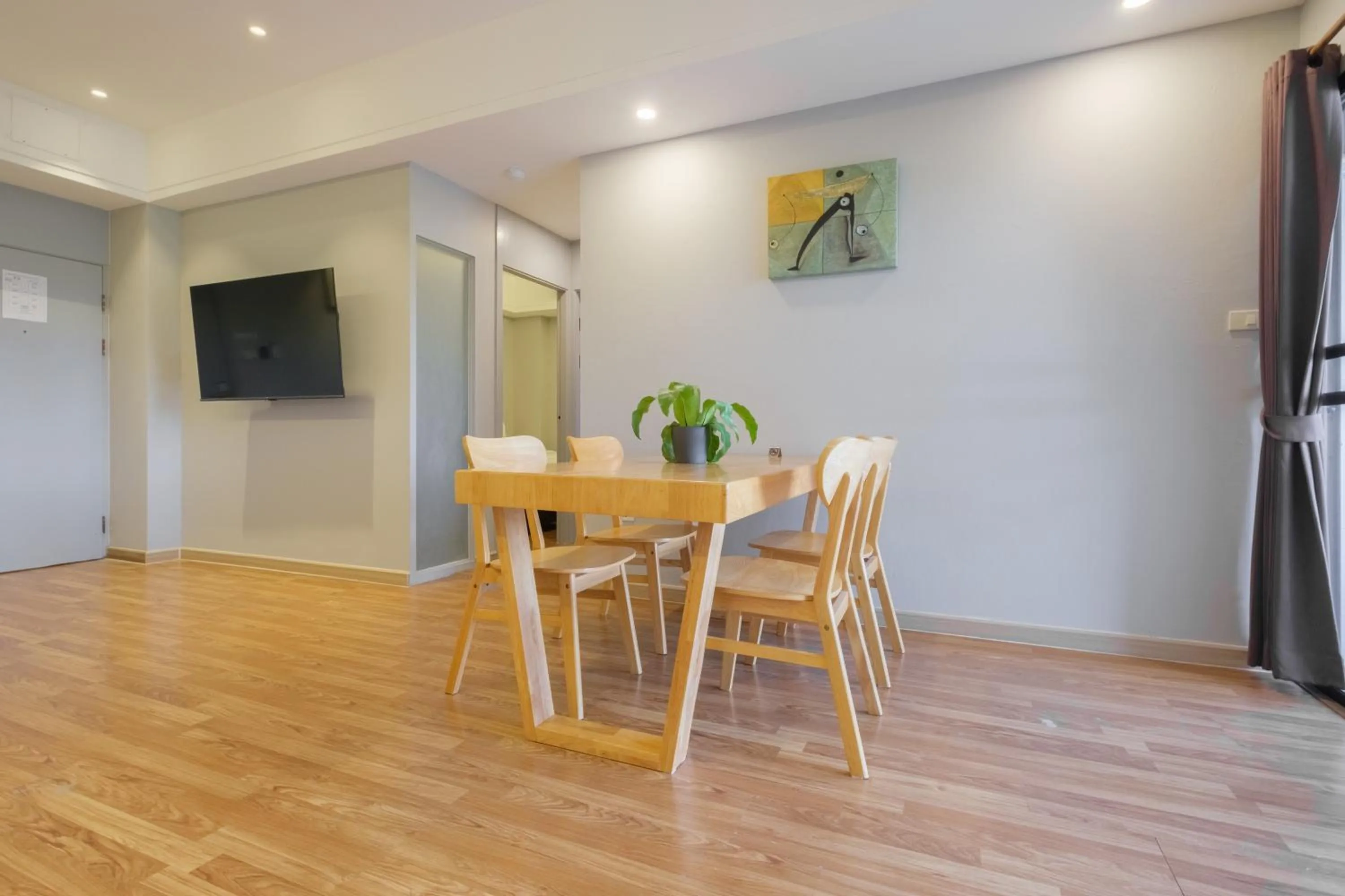 TV and multimedia in Boss Mansion