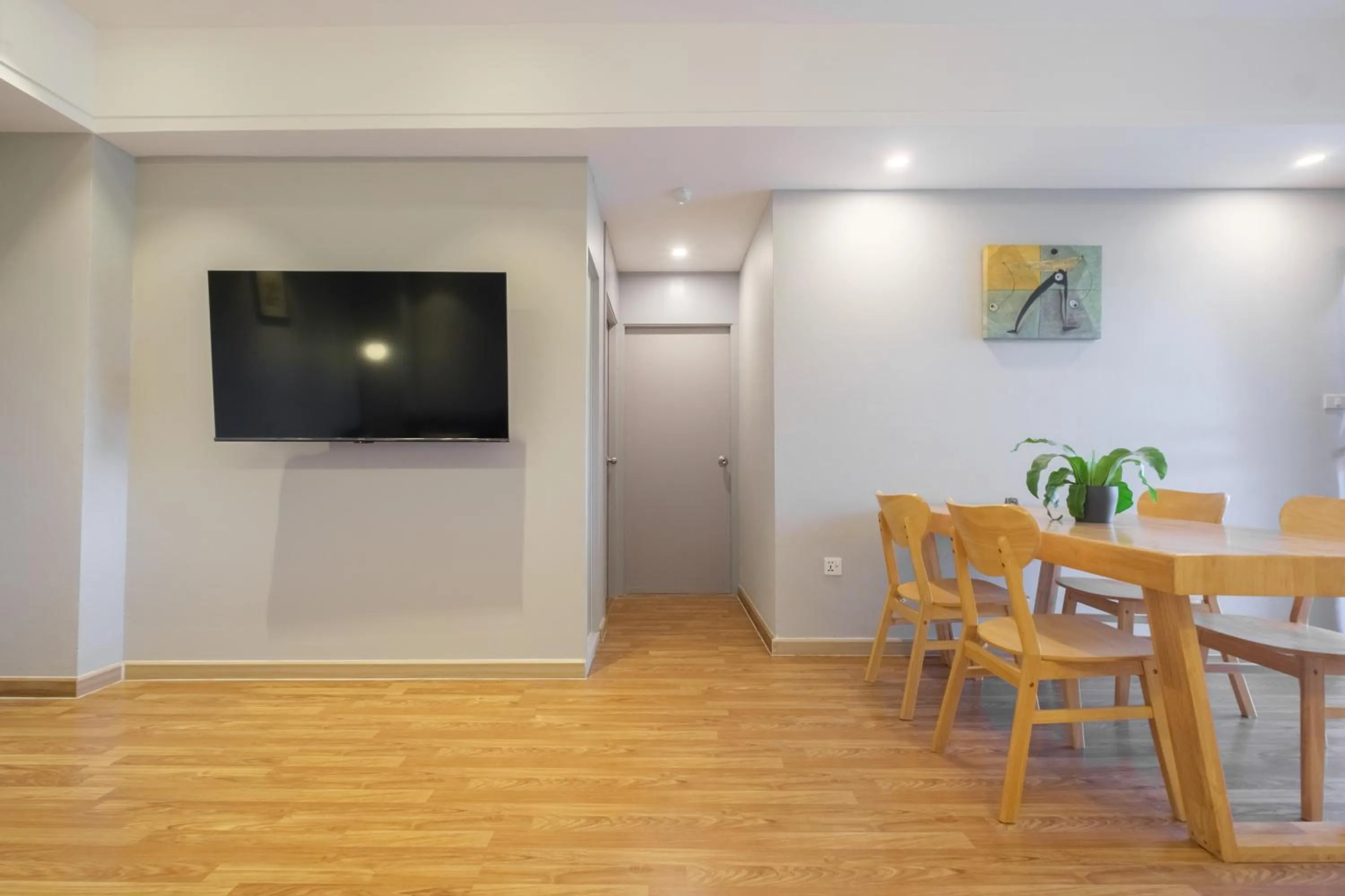 TV and multimedia in Boss Mansion