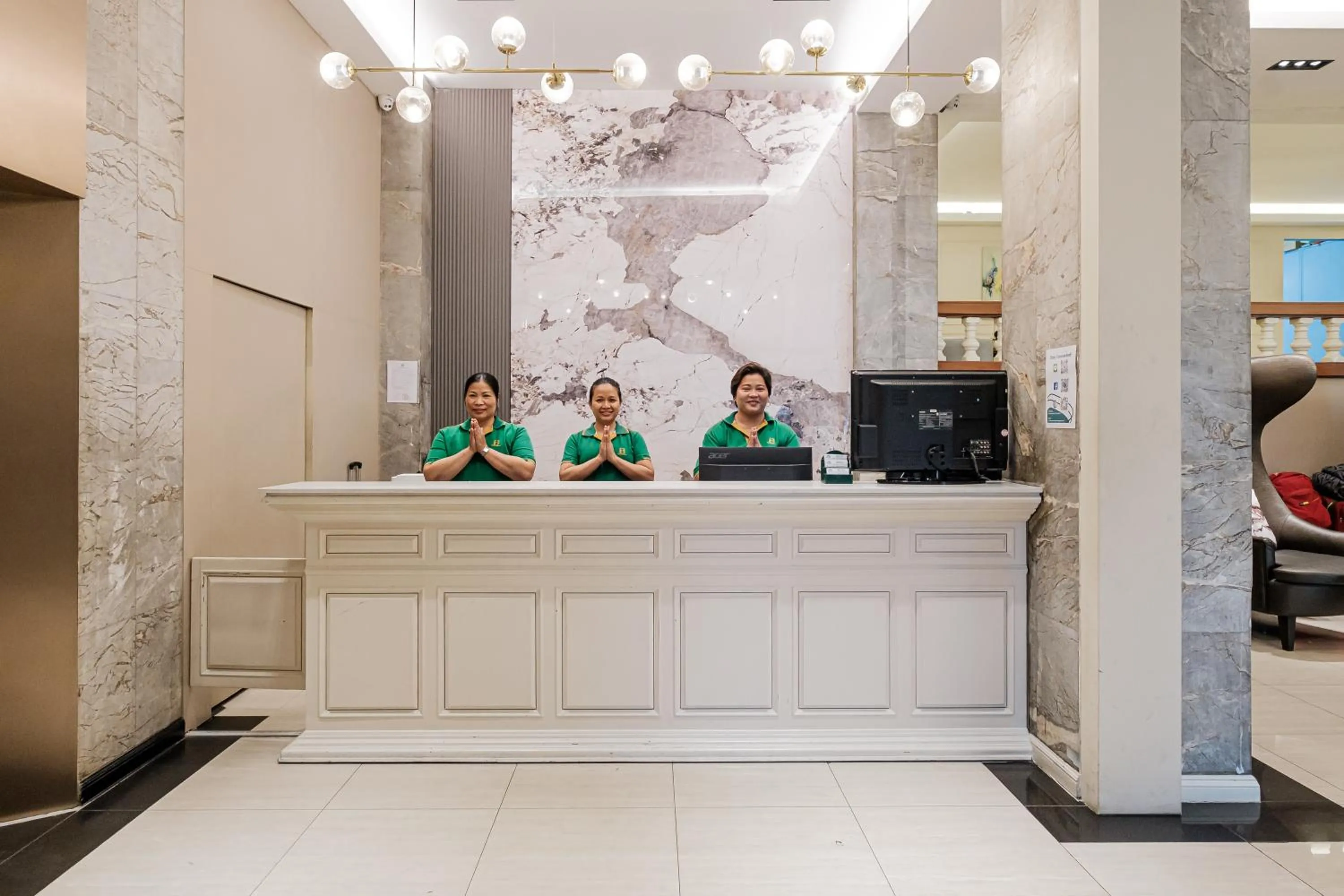 Staff in Boss Mansion