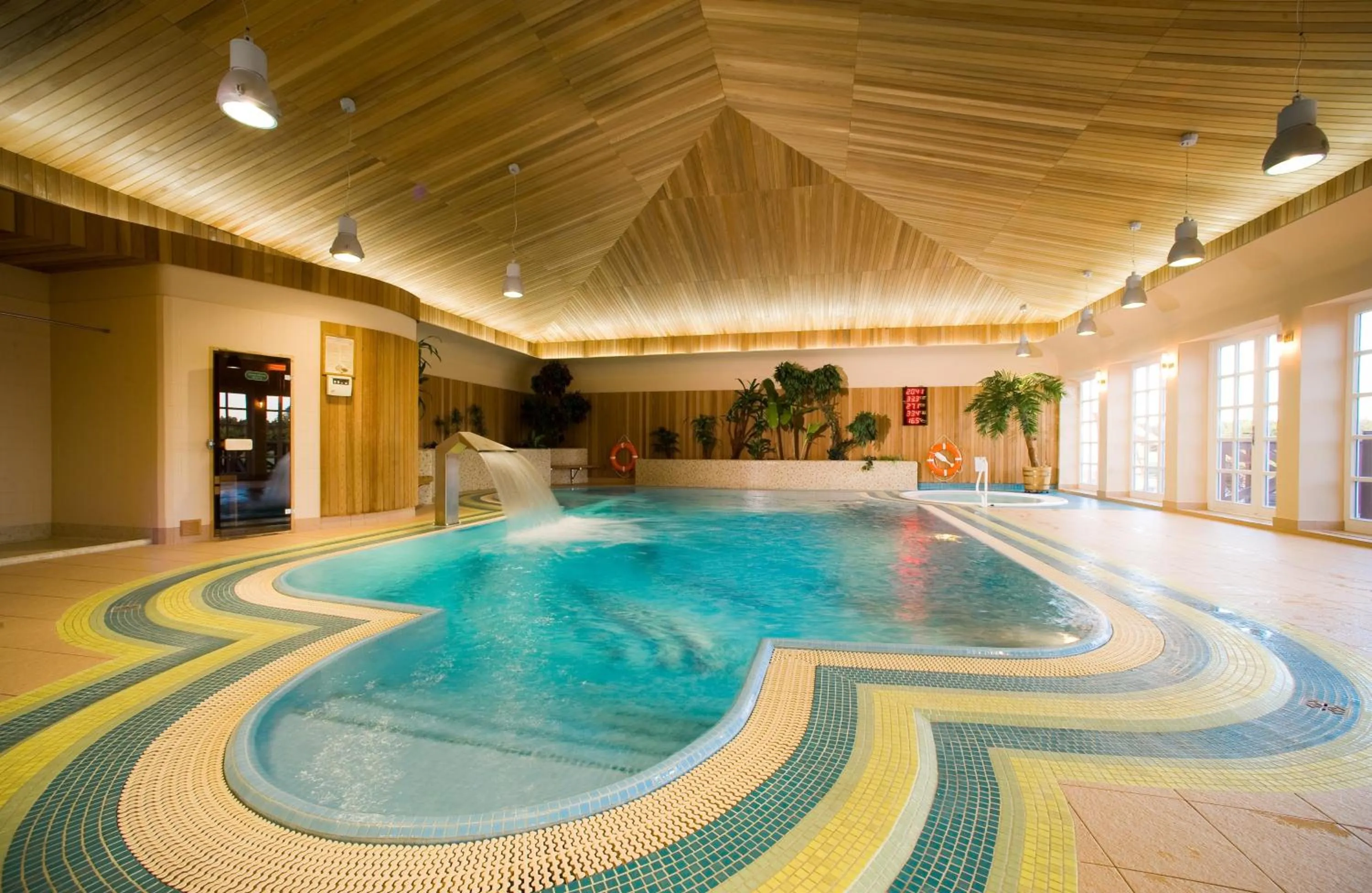 Swimming pool in Hotel Habenda