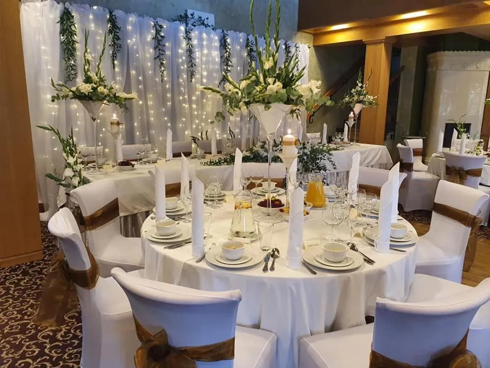 Restaurant/places to eat in Hotel Habenda