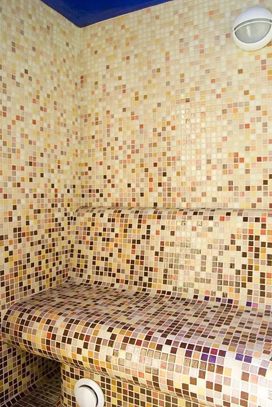 Steam room in Hotel Habenda