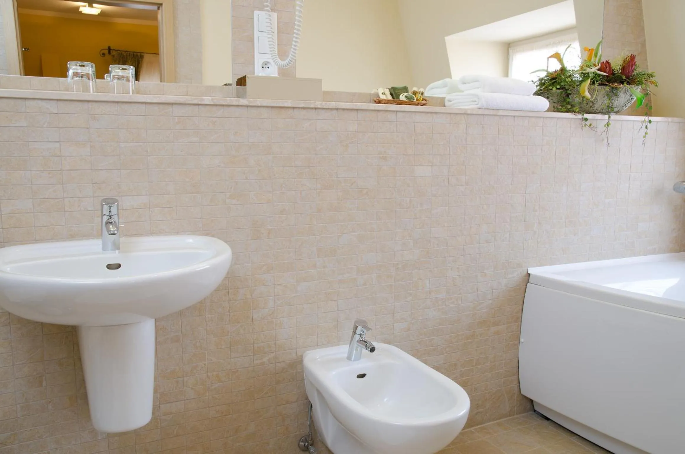 Bathroom in Hotel Habenda
