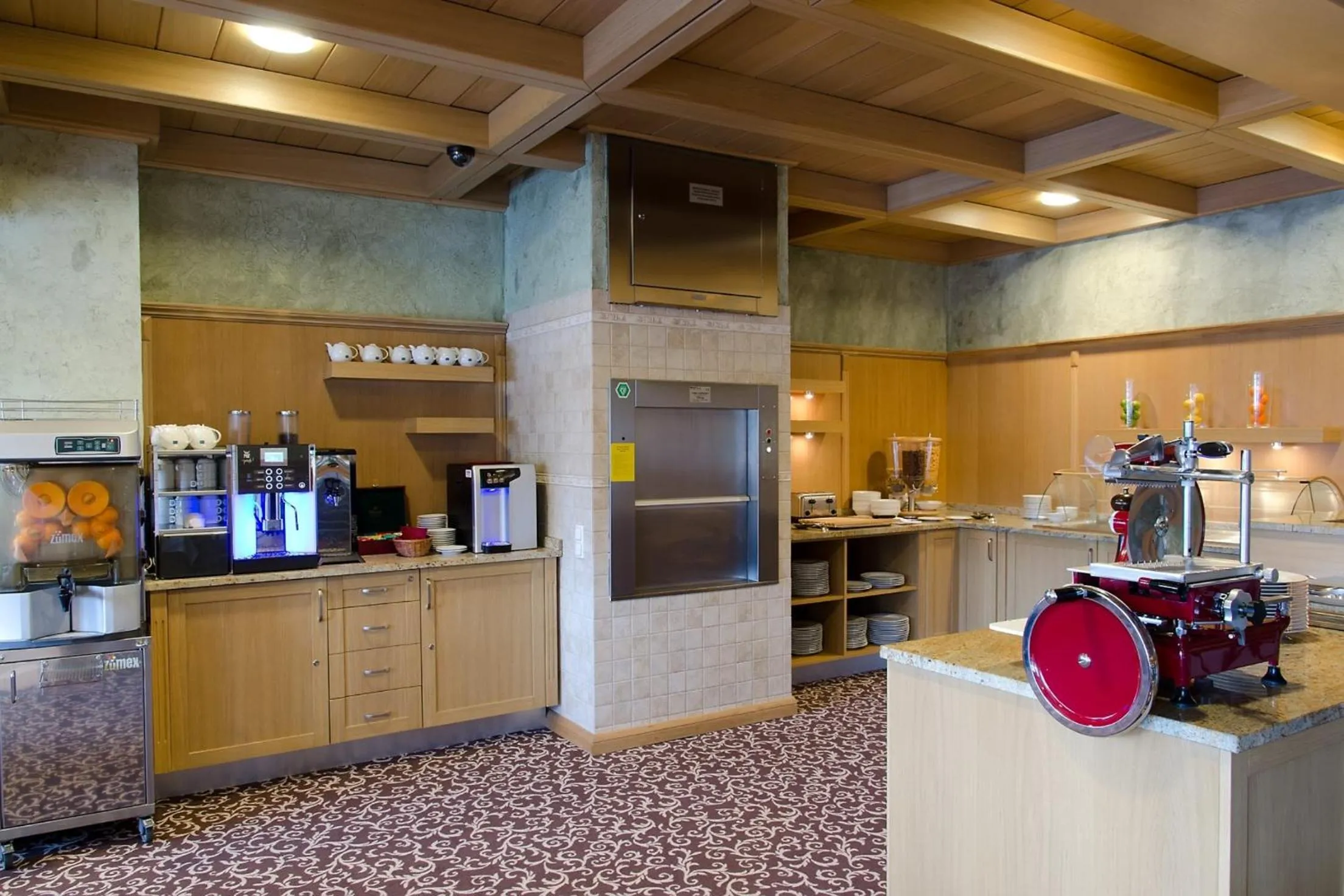 Restaurant/places to eat in Hotel Habenda