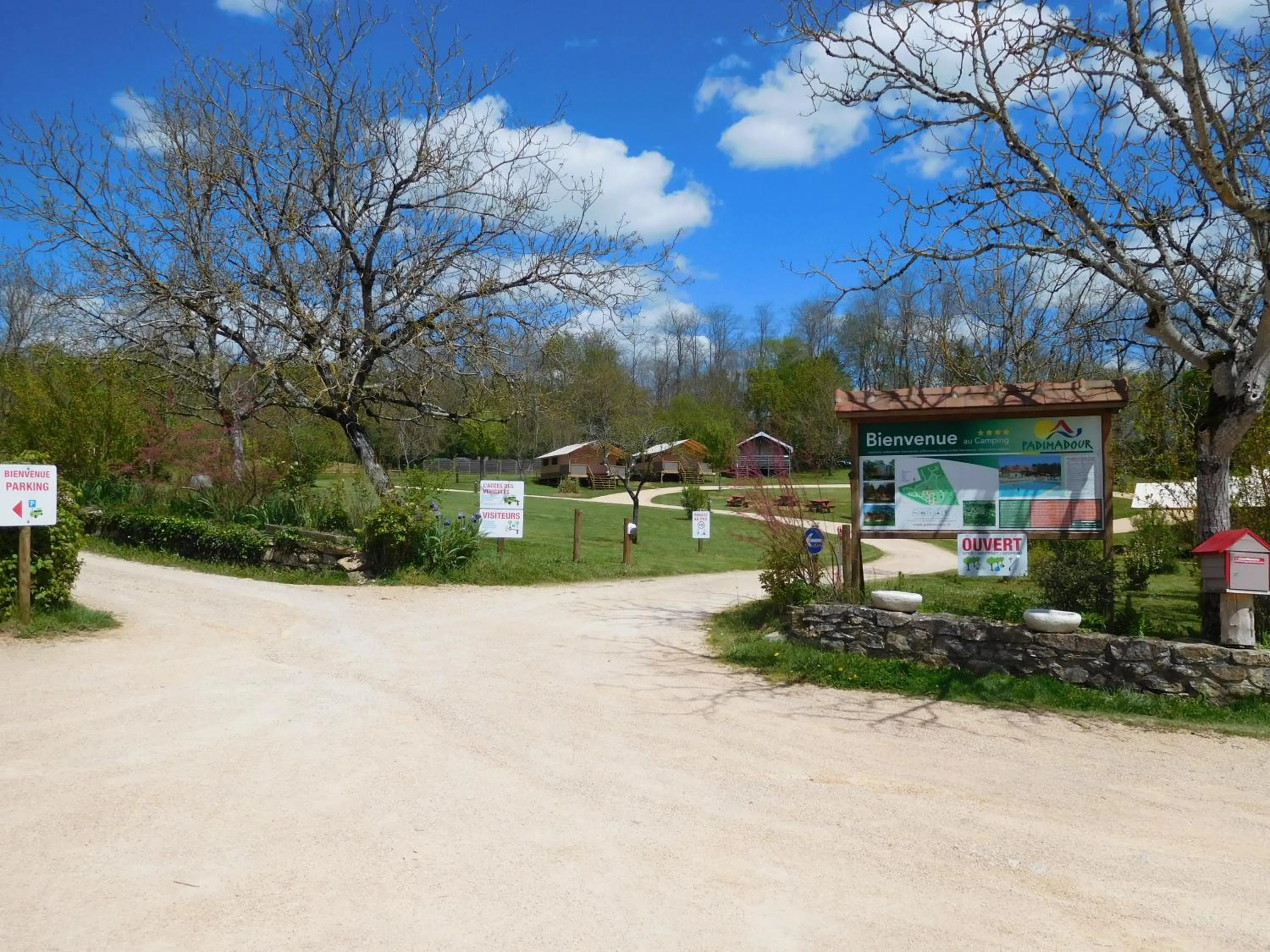 Facade/entrance in Camping Padimadour