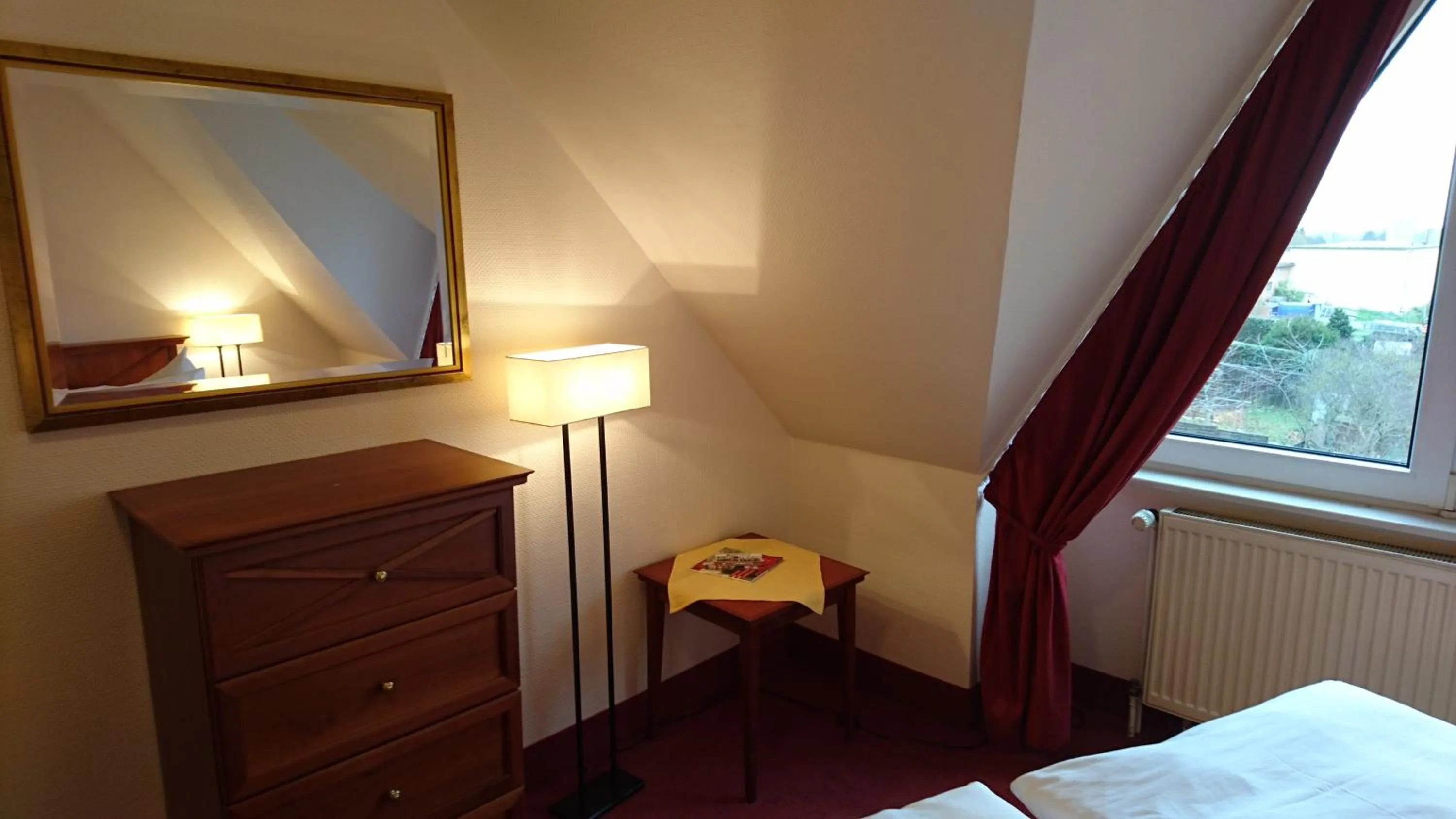 Photo of the whole room, Bed in City Hotel Aschersleben