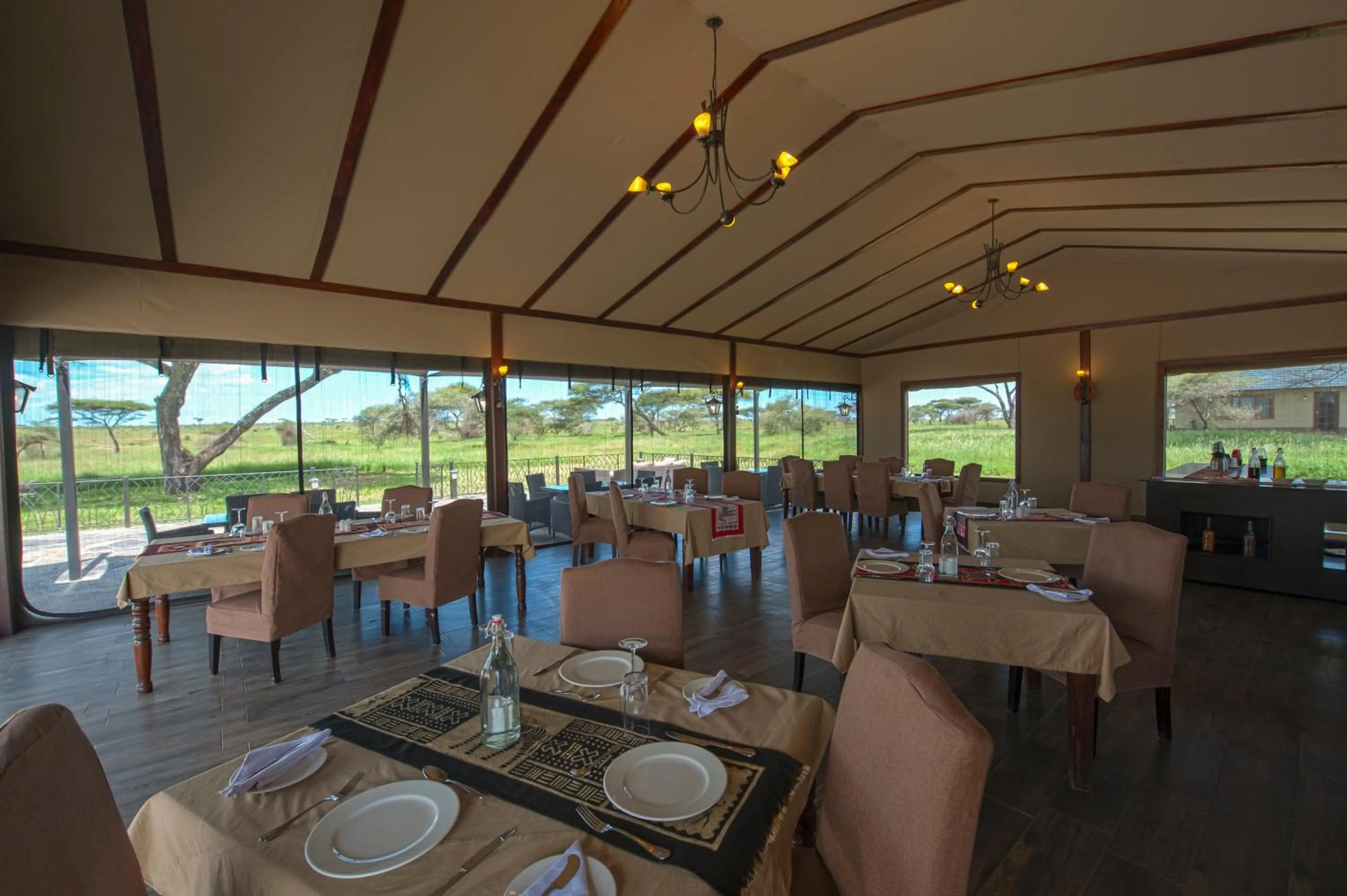Restaurant/places to eat in Serengeti Sametu Camp