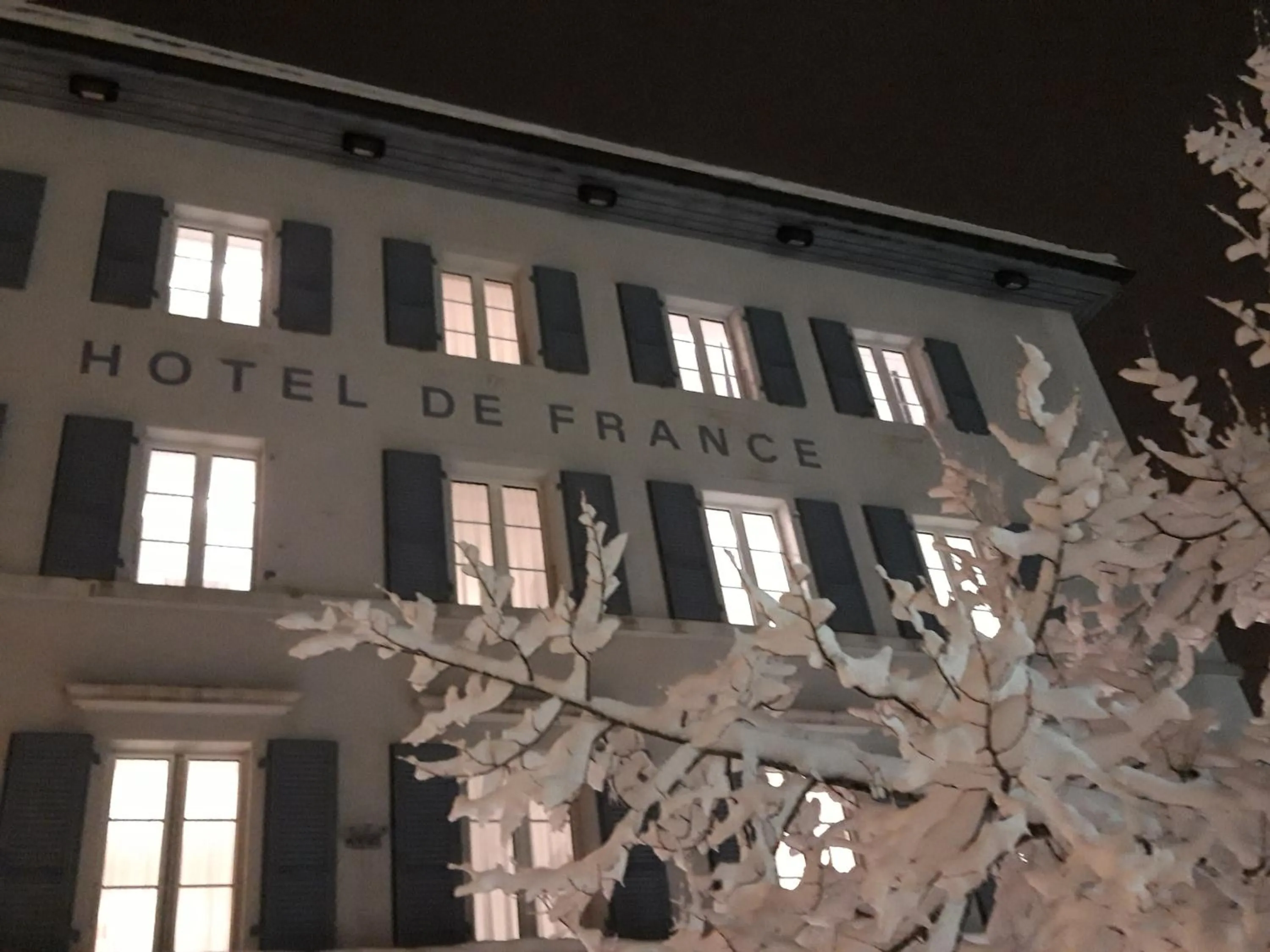 Property building in Hôtel de France