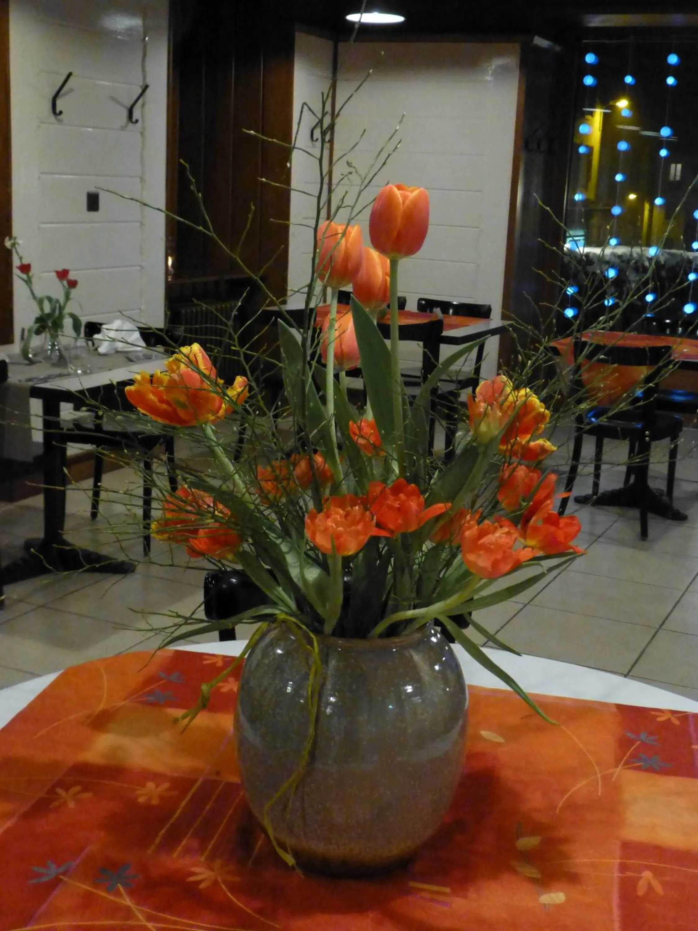 Decorative detail in Hôtel de France