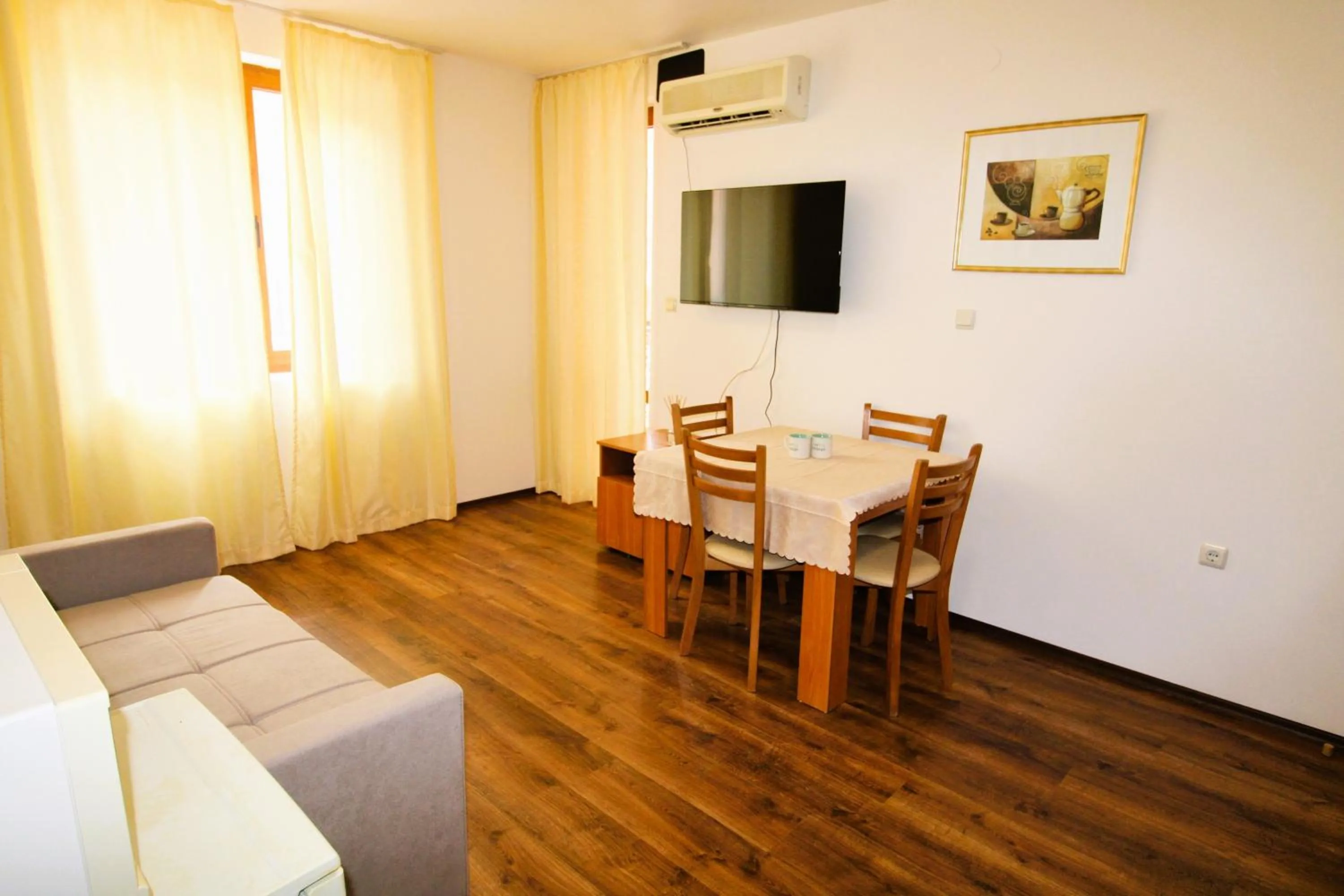 Classic Apartment in Efir 2 - Menada Apartments