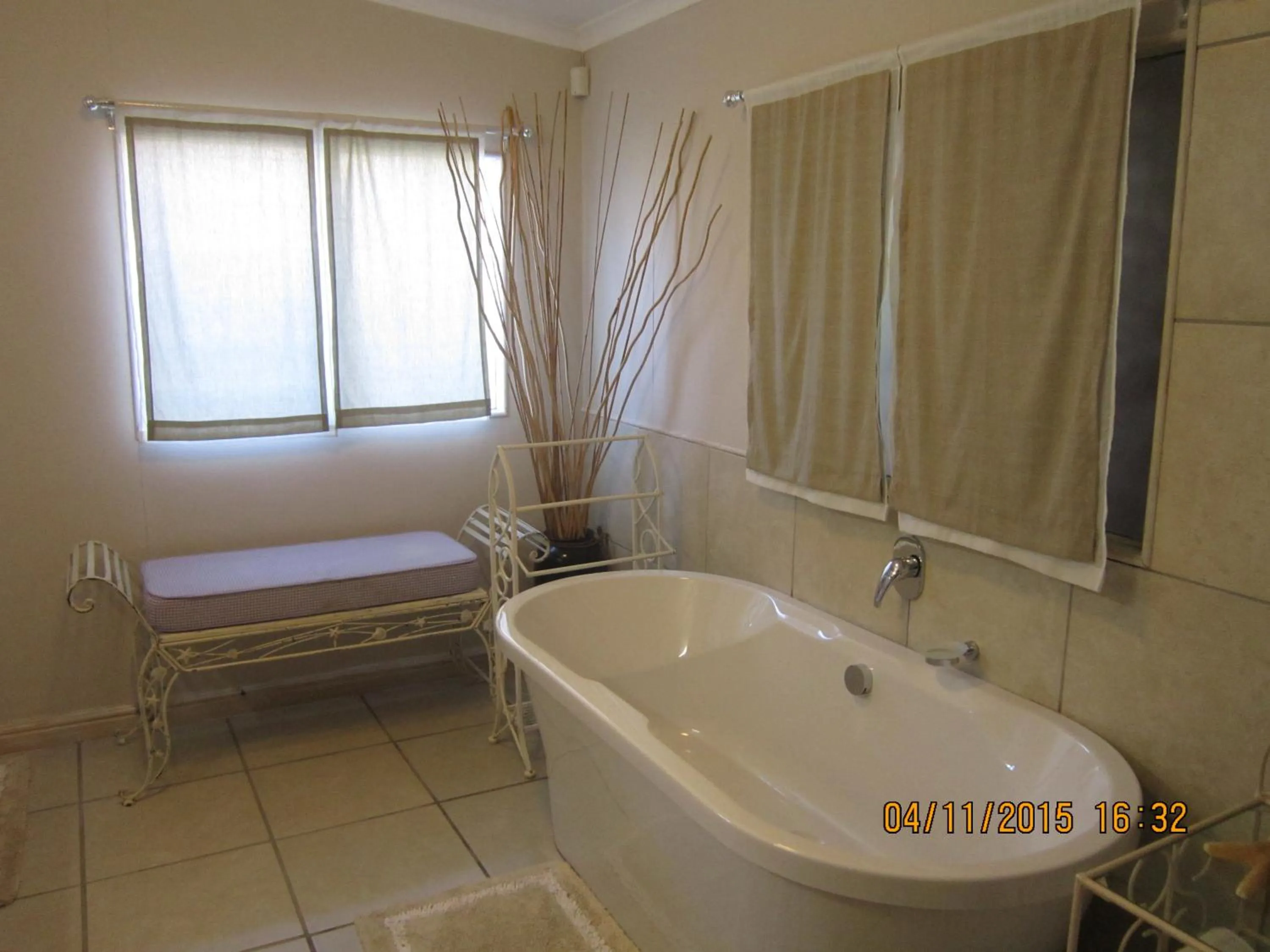 Bathroom in Twilight Cottage